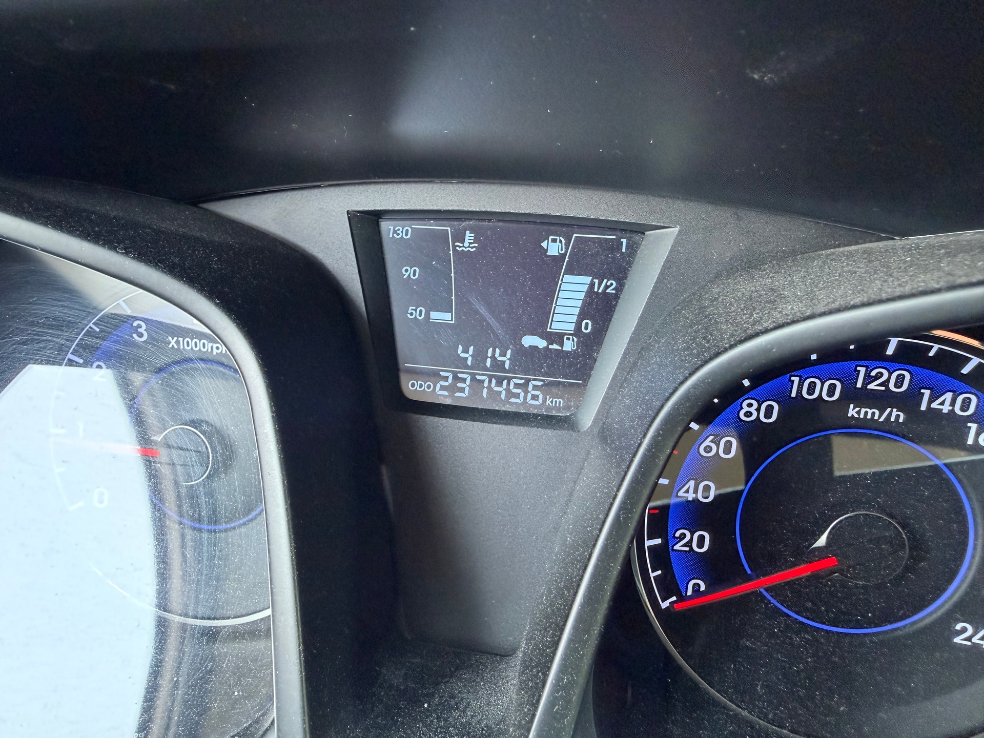 HYUNDAI iX20 1.6 Premium-image-5