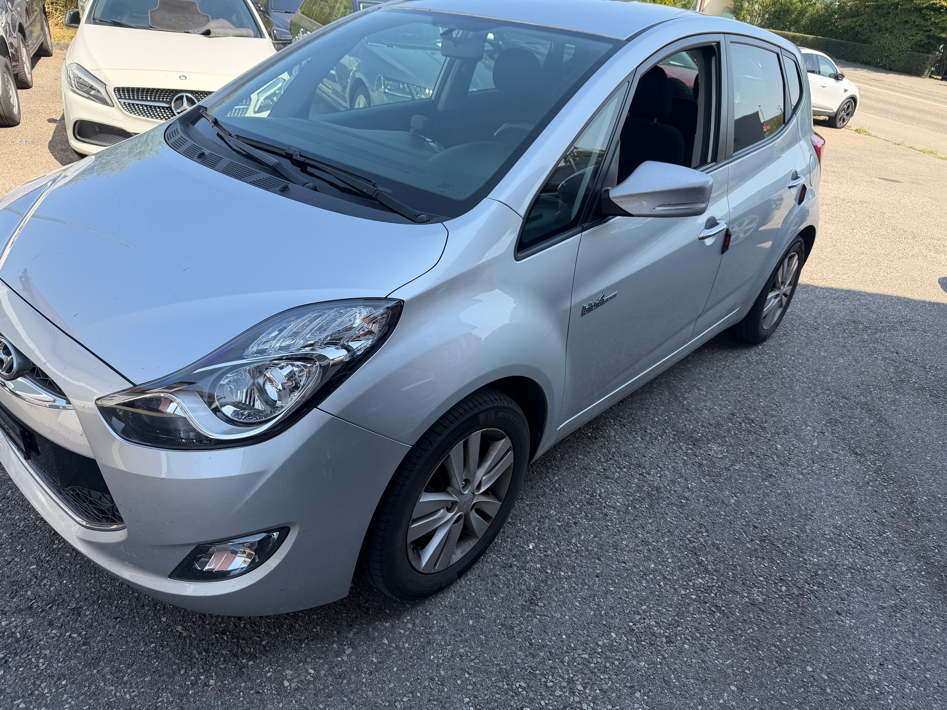 HYUNDAI iX20 1.6 Premium-image-1