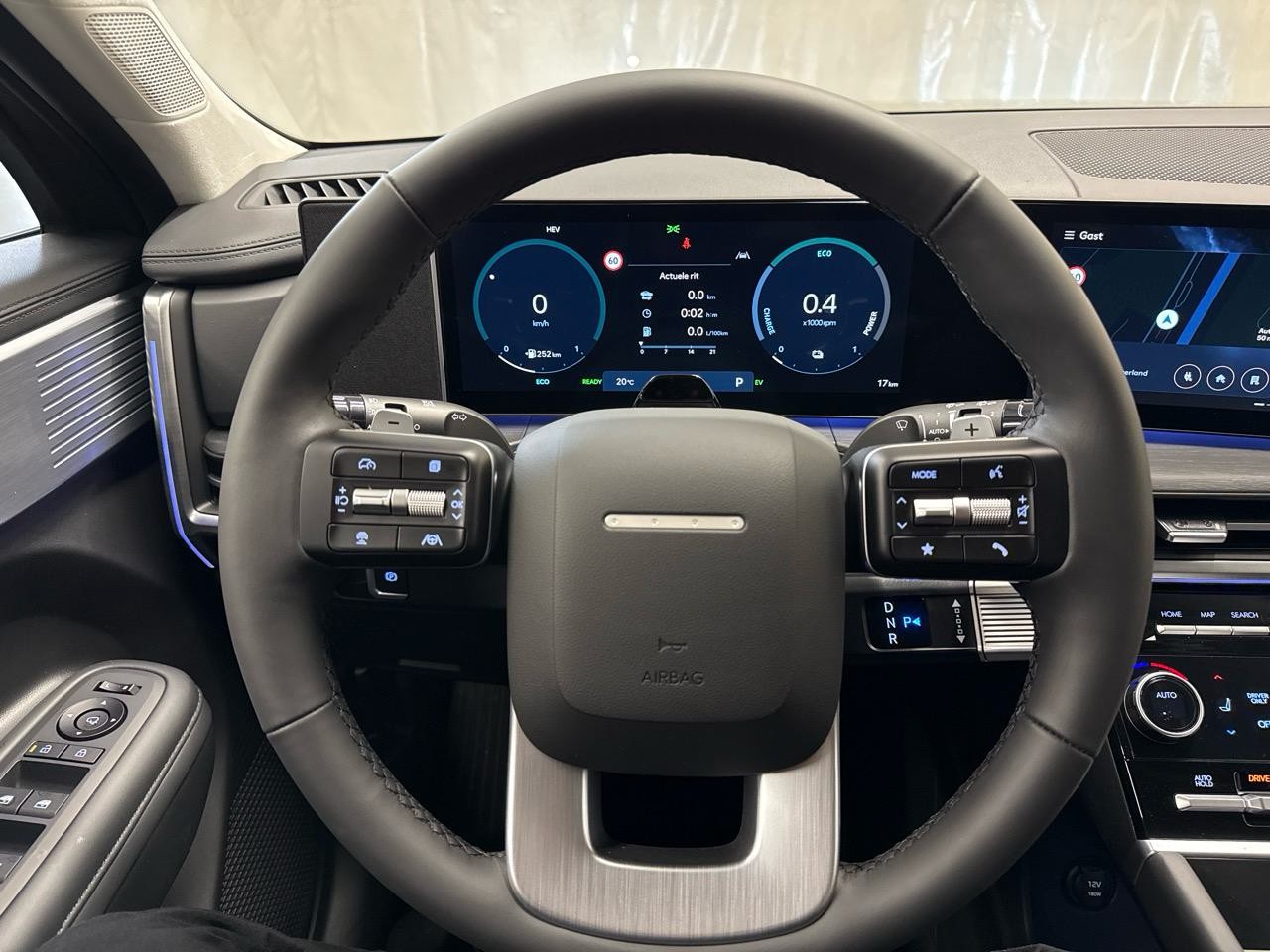 HYUNDAI Santa Fe 1.6 T-GDi PHEV Calligraphy 4WD Automatic-image-11