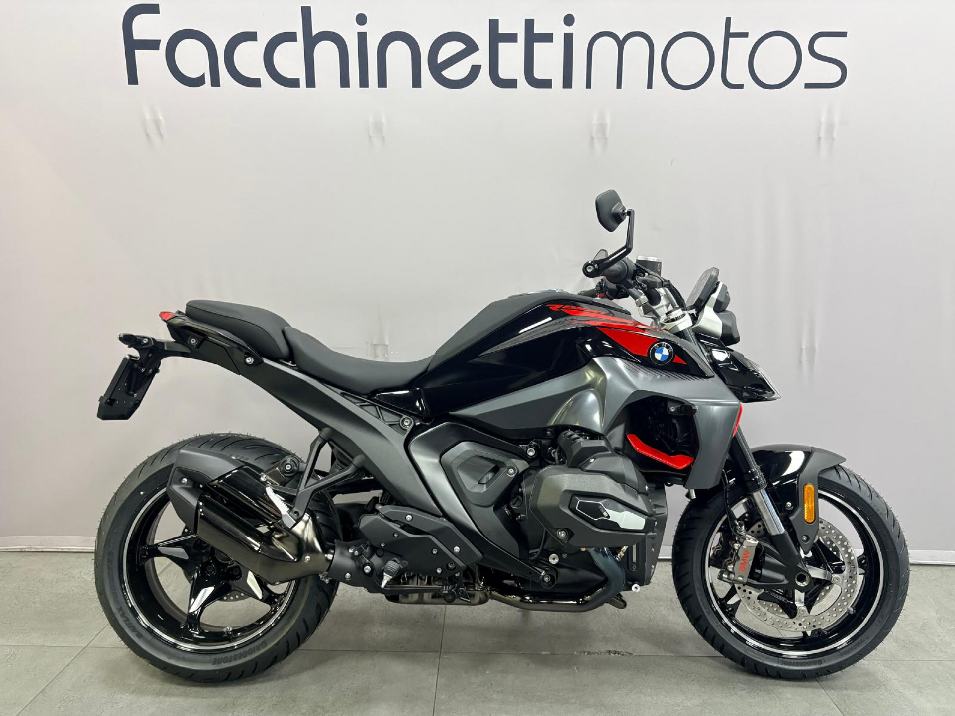 BMW R 1300 R INCLUS : - 2100 CHF -> BOXER BONUS - 1500 // FACCHINETTI DAYS - 600-image-0