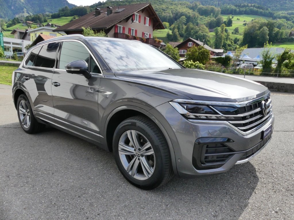 VW Touareg 3.0 TDI R Line Tiptronic-image-4