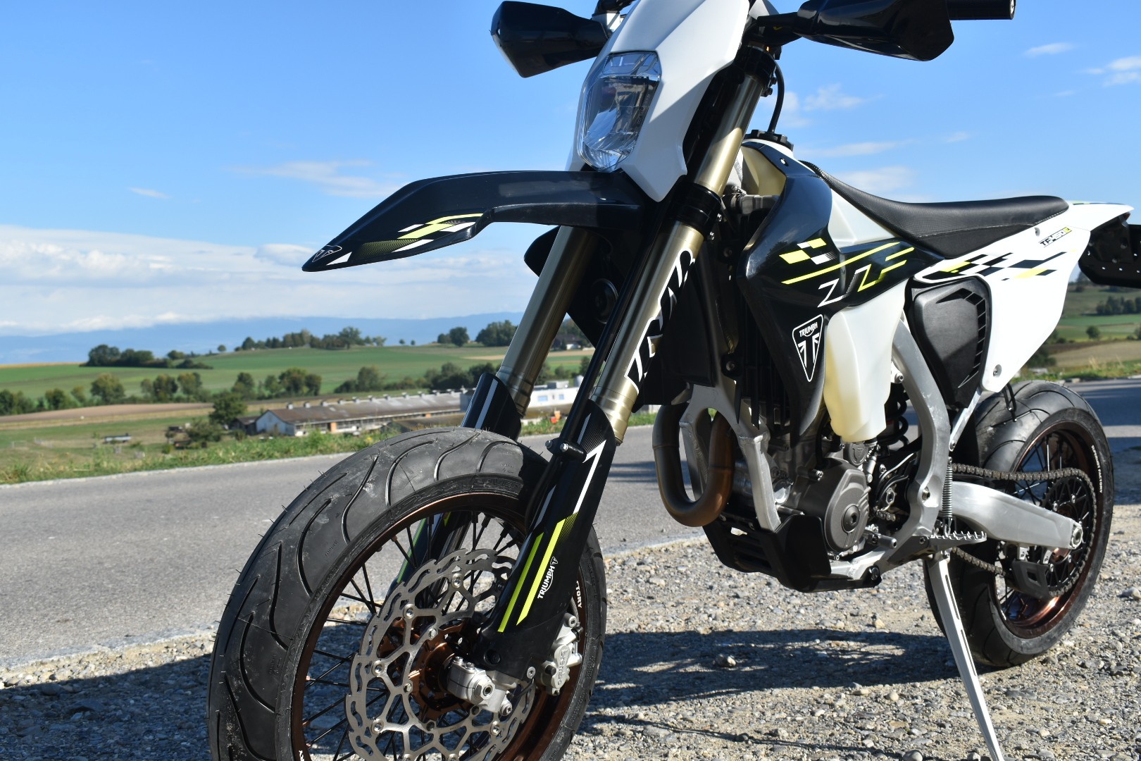 TRIUMPH 450e Sm 2026-image-5