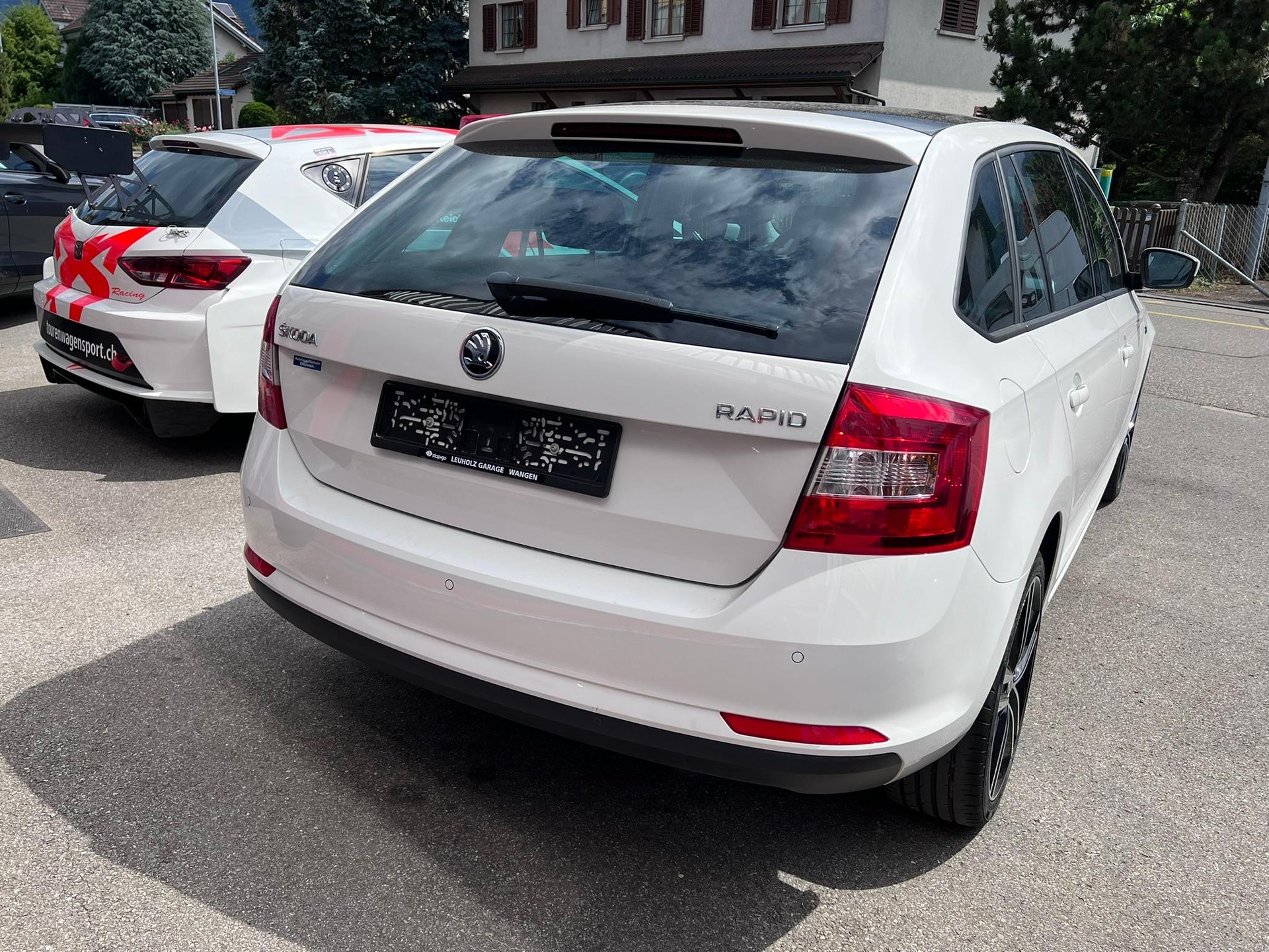 SKODA Rapid Spaceback 1.4 TSI Elegance DSG-showroom-element-3