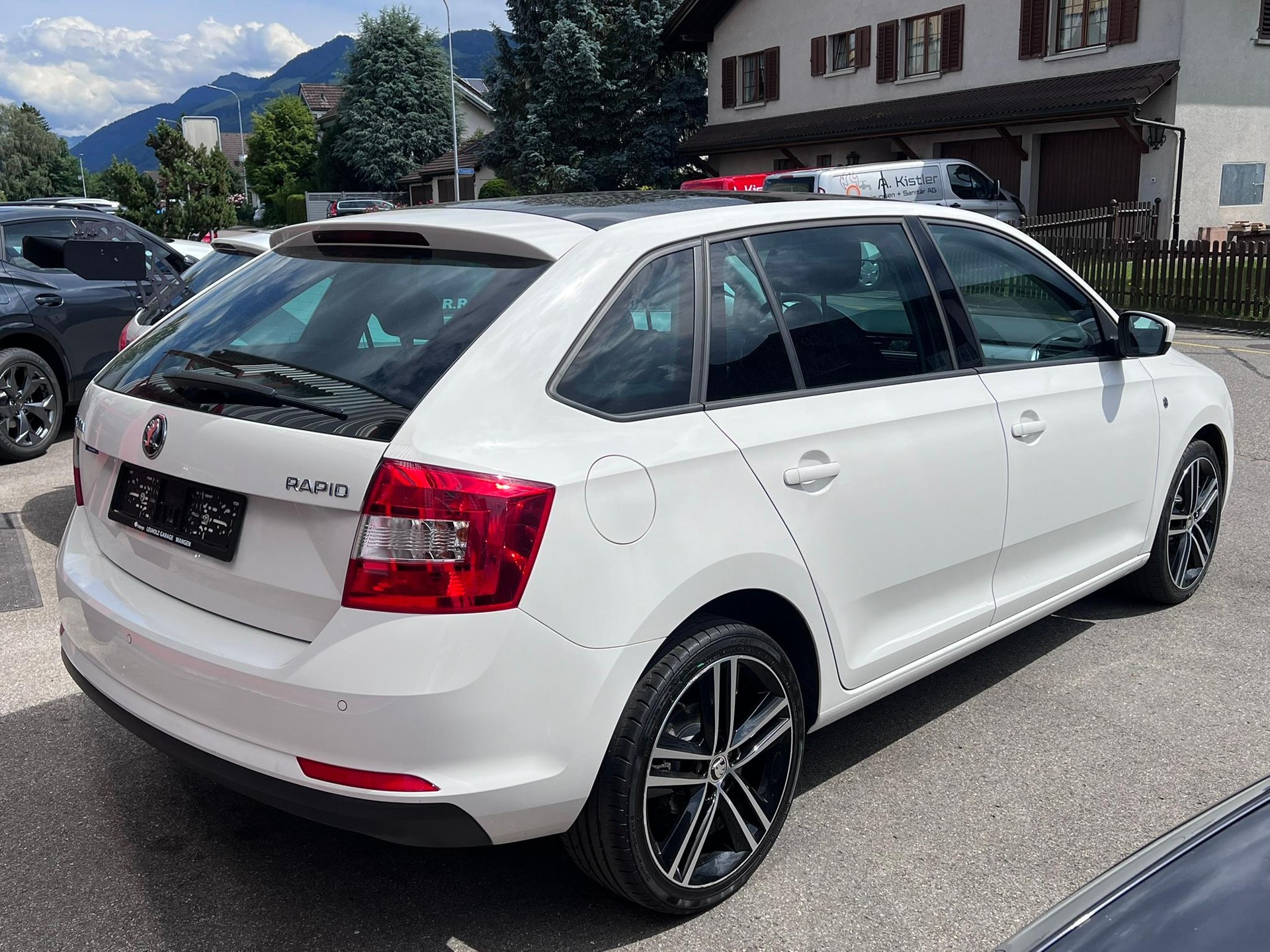SKODA Rapid Spaceback 1.4 TSI Elegance DSG-showroom-element-2