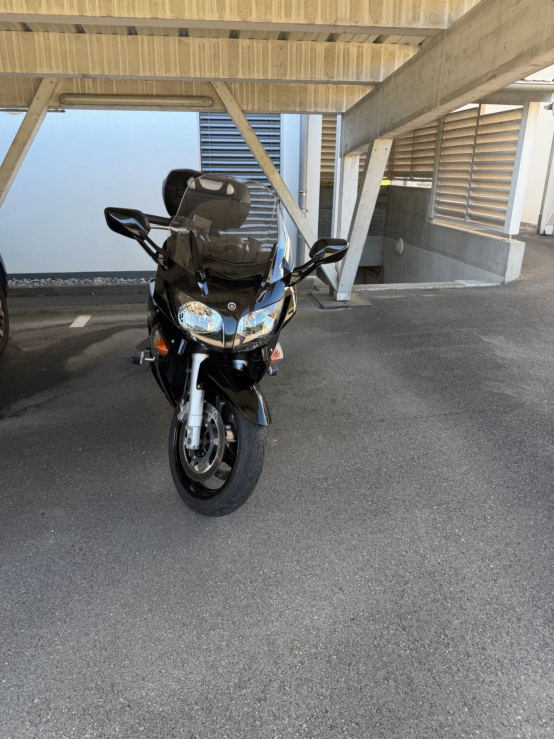 YAMAHA FJR 1300 ABS-image-1