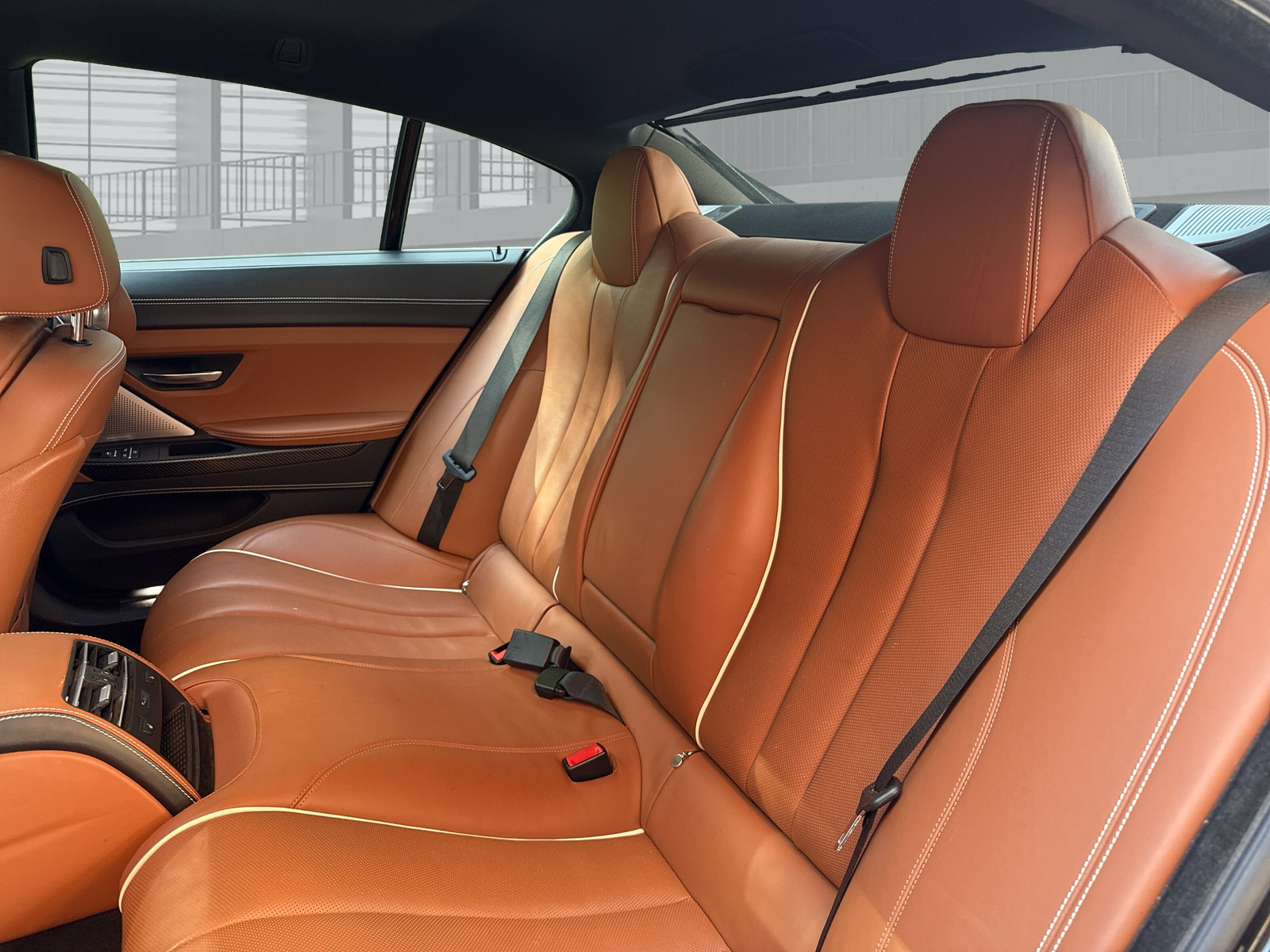 BMW 650i Gran Coupé xDrive M-Sport Edition-image-15