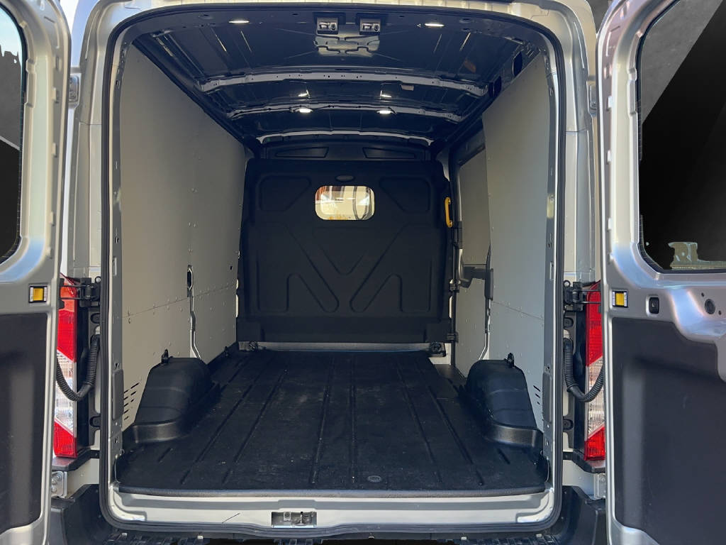 FORD E-Transit Van 350 L2H2 67kWh Trend-image-14