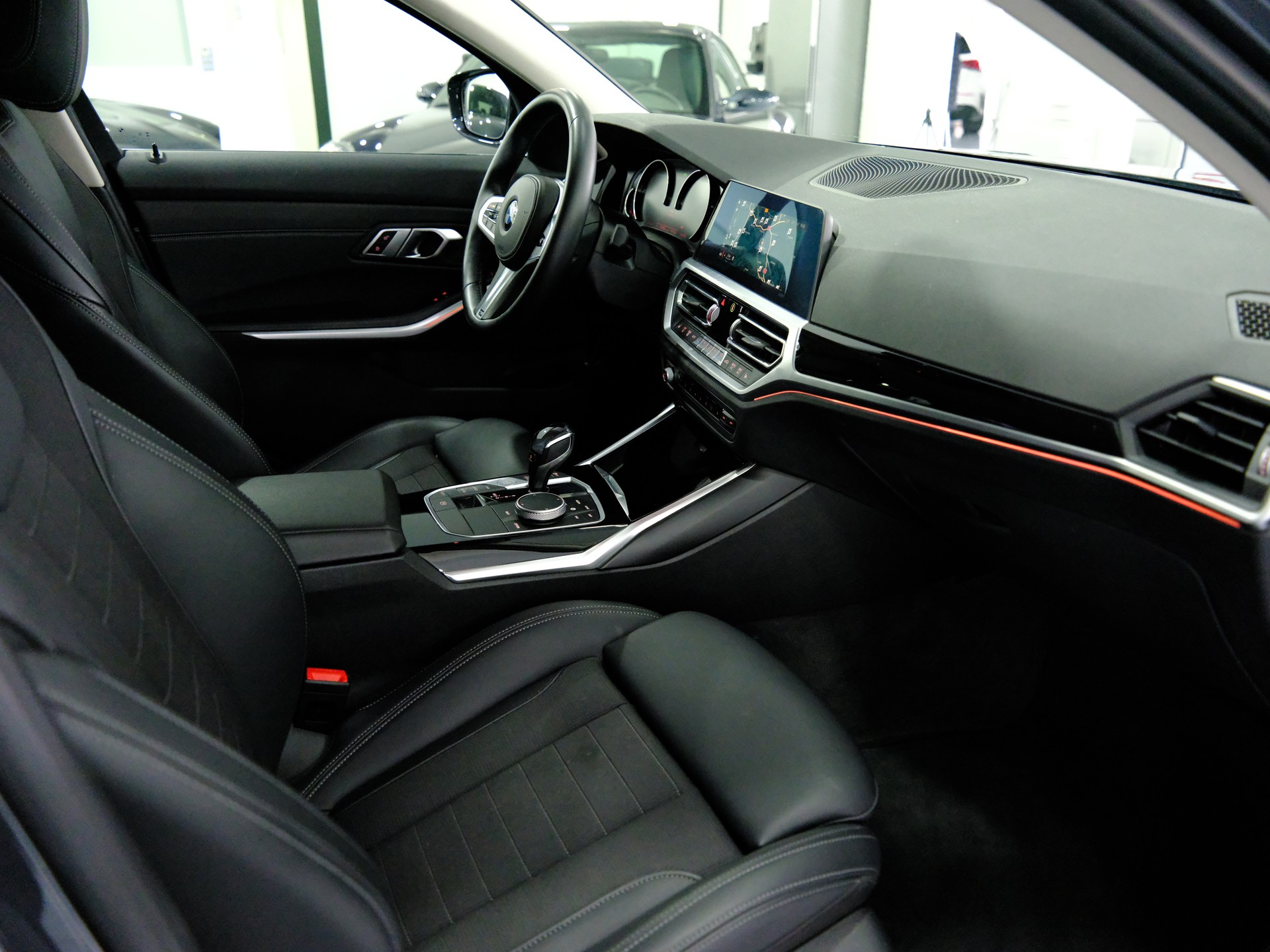 BMW 318d Steptronic Sport Line-image-10