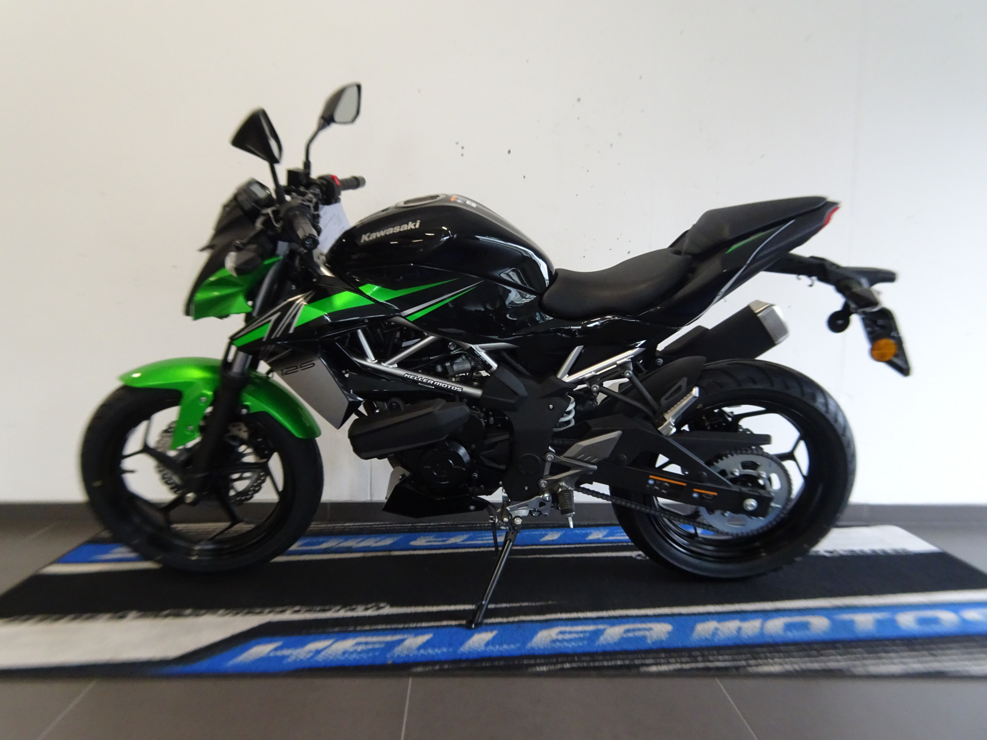 KAWASAKI Z 125-image-1
