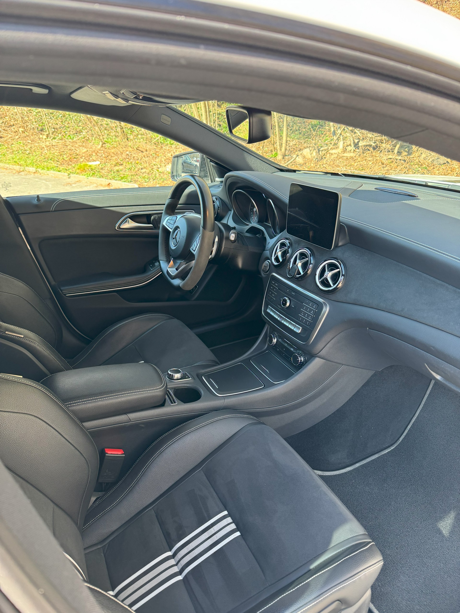 MERCEDES-BENZ CLA 250 Sport 4Matic 7G-DCT-image-8