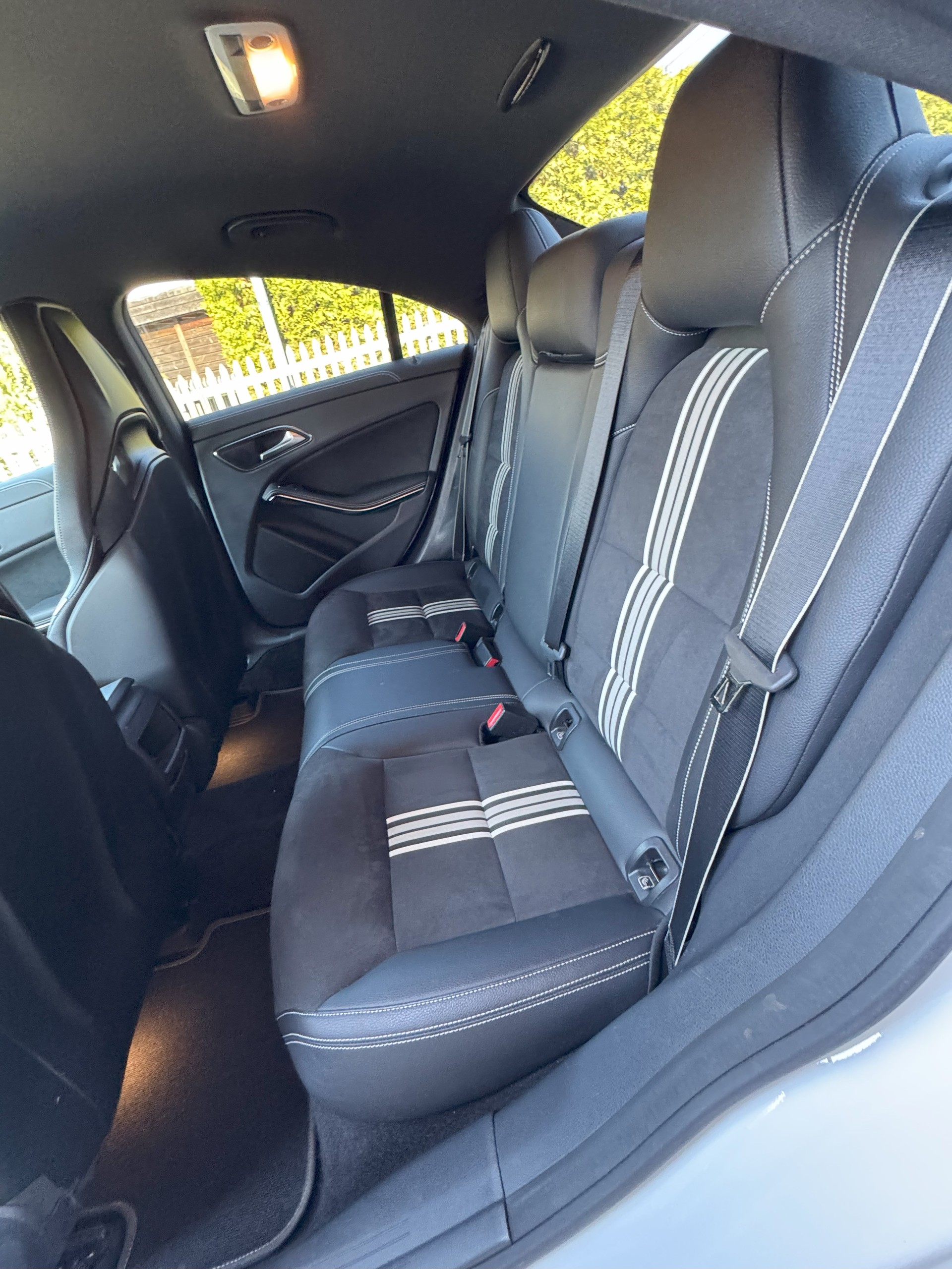 MERCEDES-BENZ CLA 250 Sport 4Matic 7G-DCT-image-10