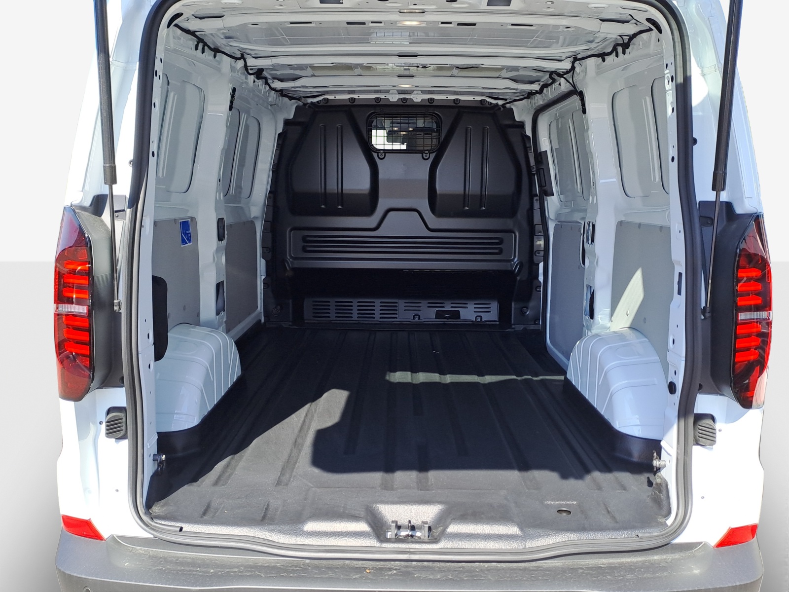 VW Transpoter Kasten BEV 218PS Aut-image-12