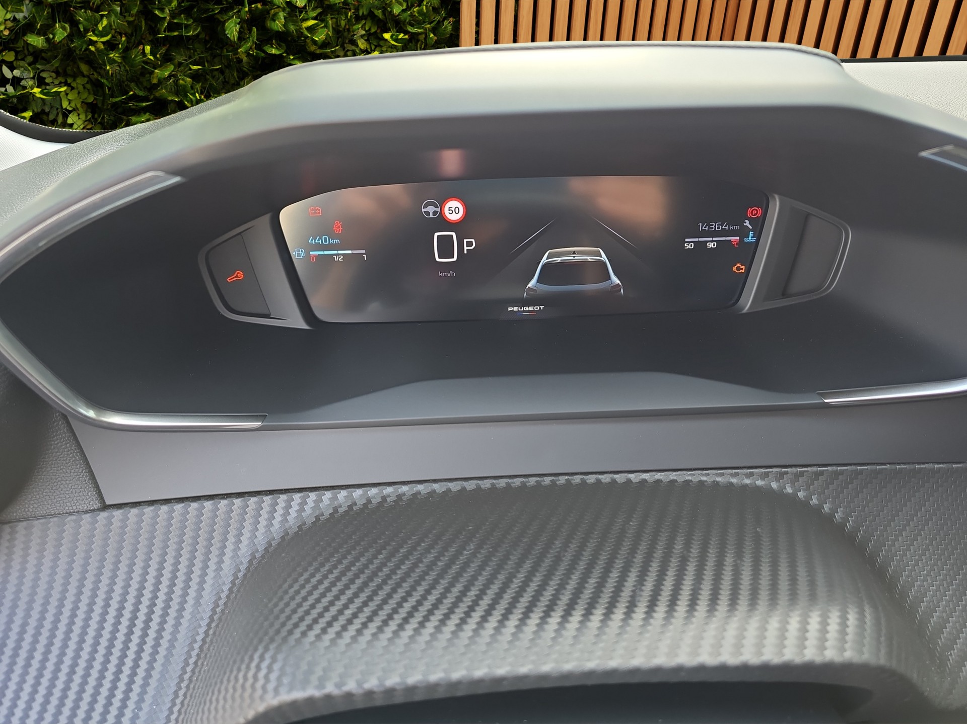 PEUGEOT 208 1.2 PureTech Allure EAT8-image-10