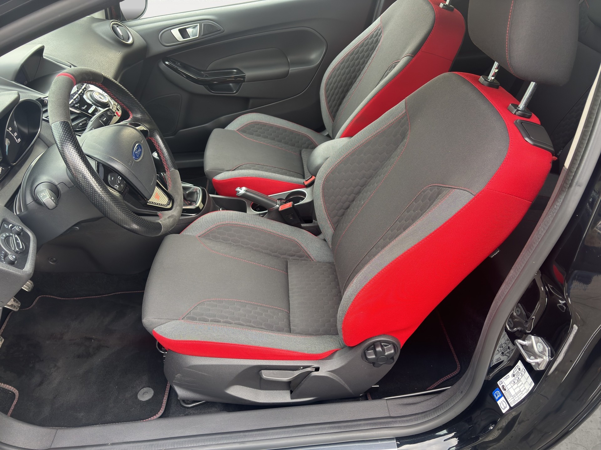 FORD Fiesta 1.0 SCTi Sport Black-image-8