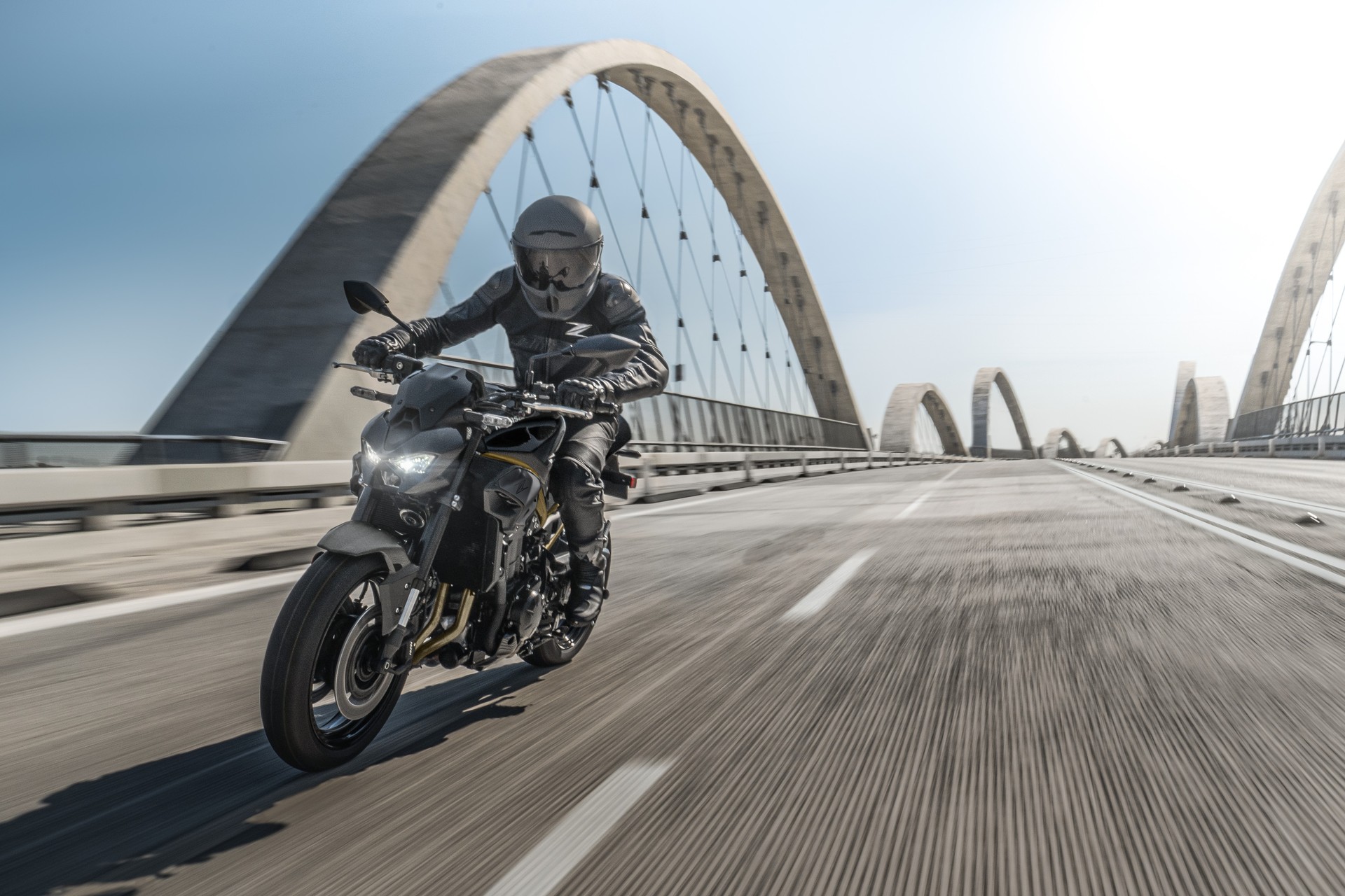 KAWASAKI Z 900 (91/70/35 KW)-image-13