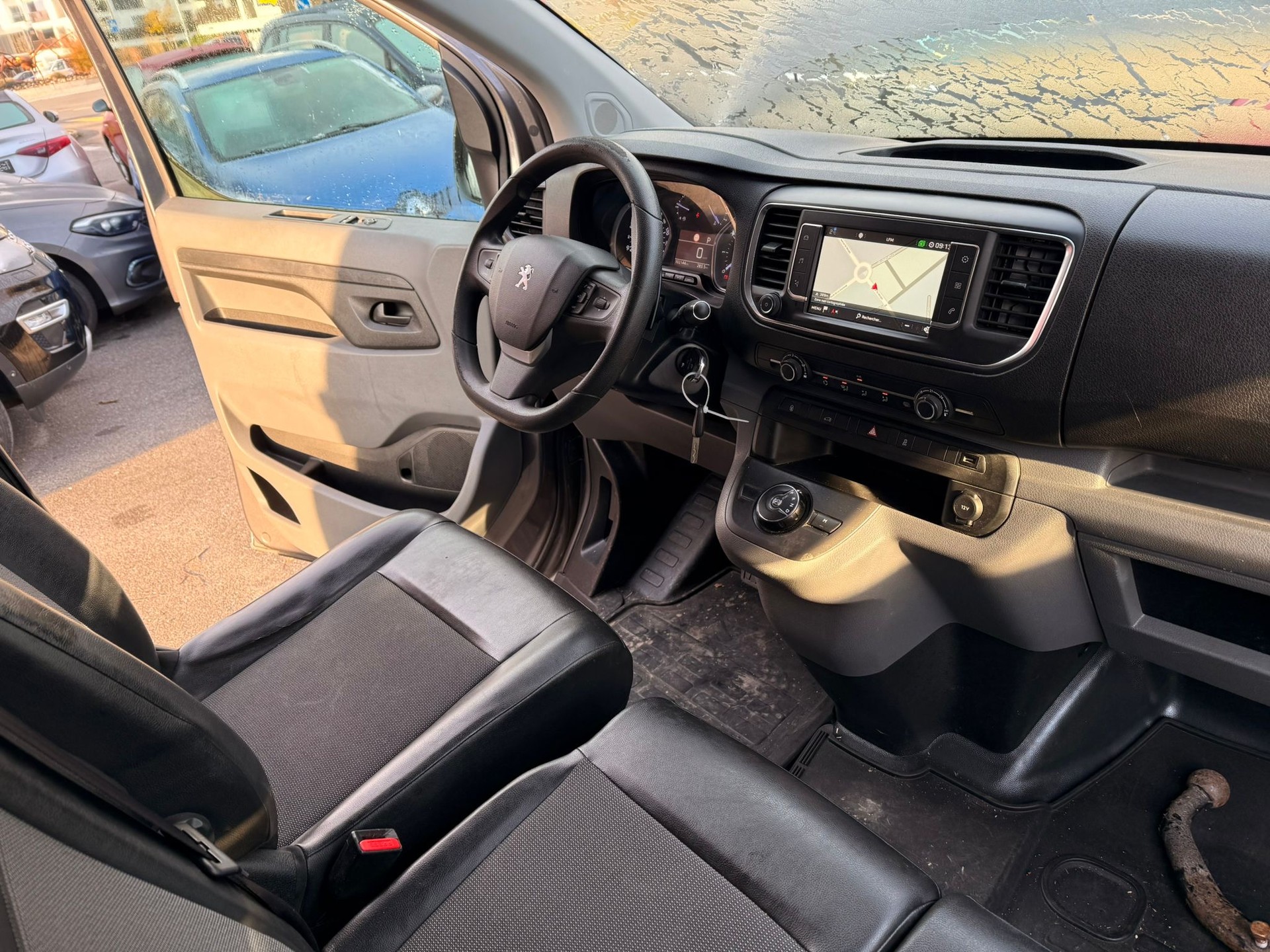 PEUGEOT Expert 2.0 BlueHDi 180 S&S Active Standard EAT6-image-11