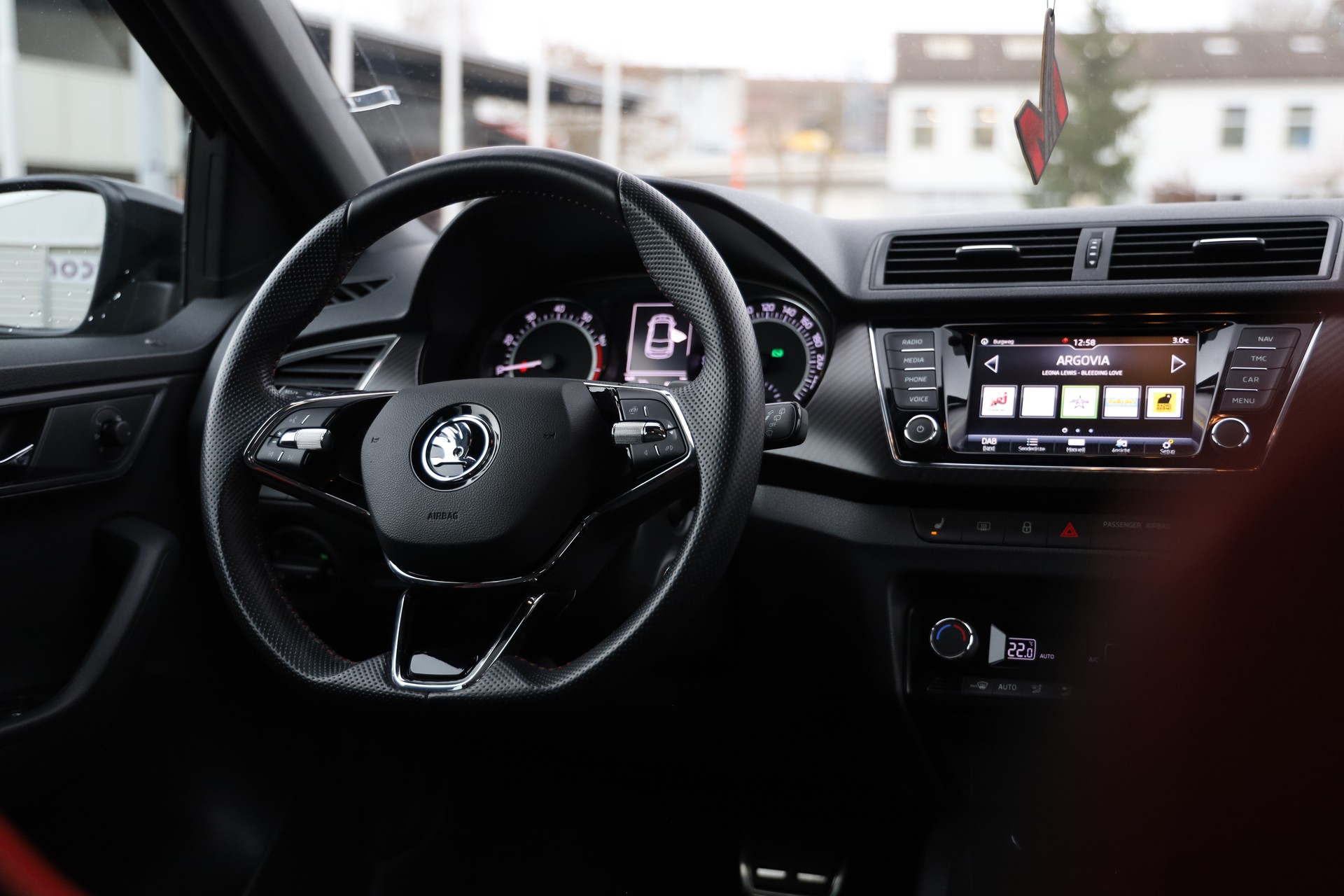 SKODA Fabia 1.0 TSI Monte Carlo DSG-image-10