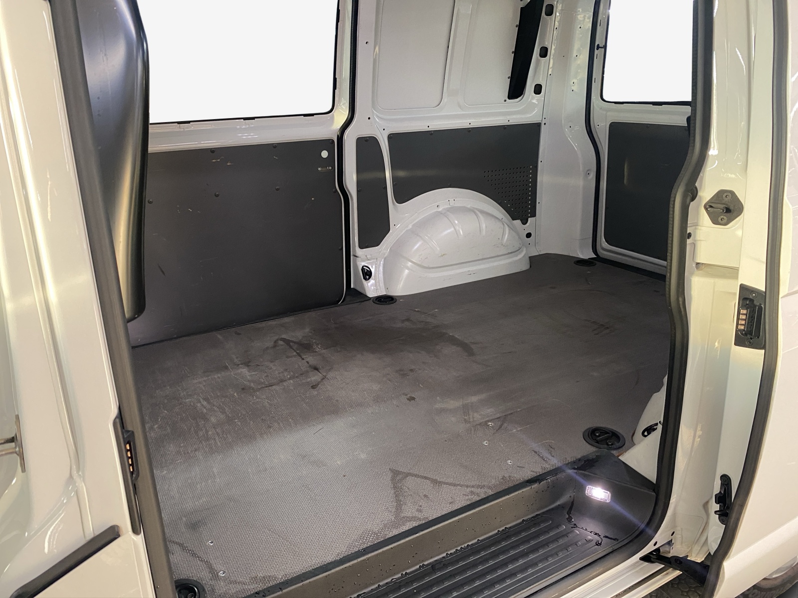 VW T6.1 2.0 TDI-image-11