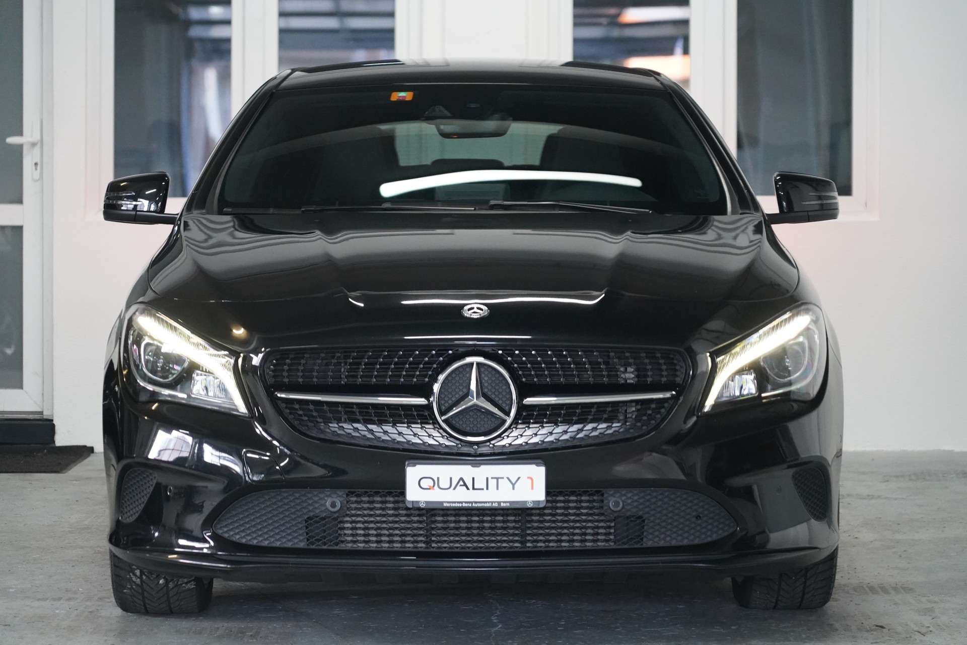 MERCEDES-BENZ CLA Shooting Brake 200 Night Star 7G-DCT-image-1