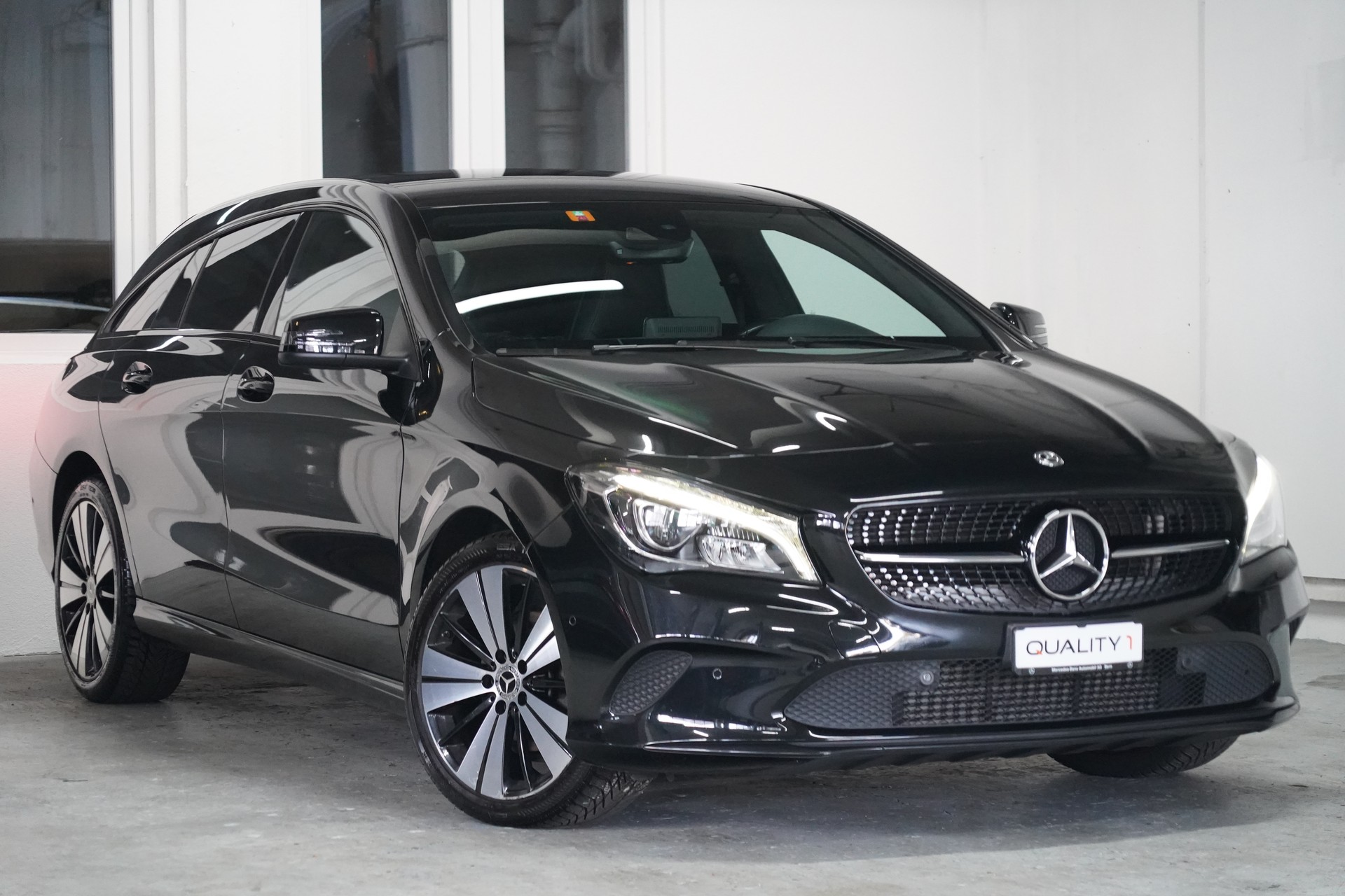 MERCEDES-BENZ CLA Shooting Brake 200 Night Star 7G-DCT