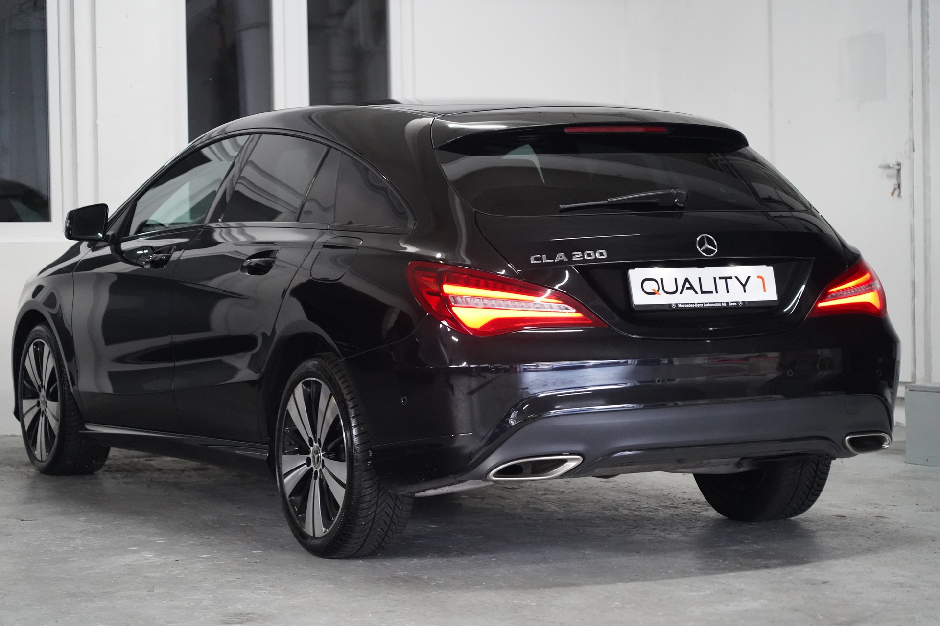 MERCEDES-BENZ CLA Shooting Brake 200 Night Star 7G-DCT-image-4