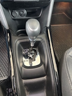PEUGEOT 2008 1.2 PureTech Allure EAT6-image-2