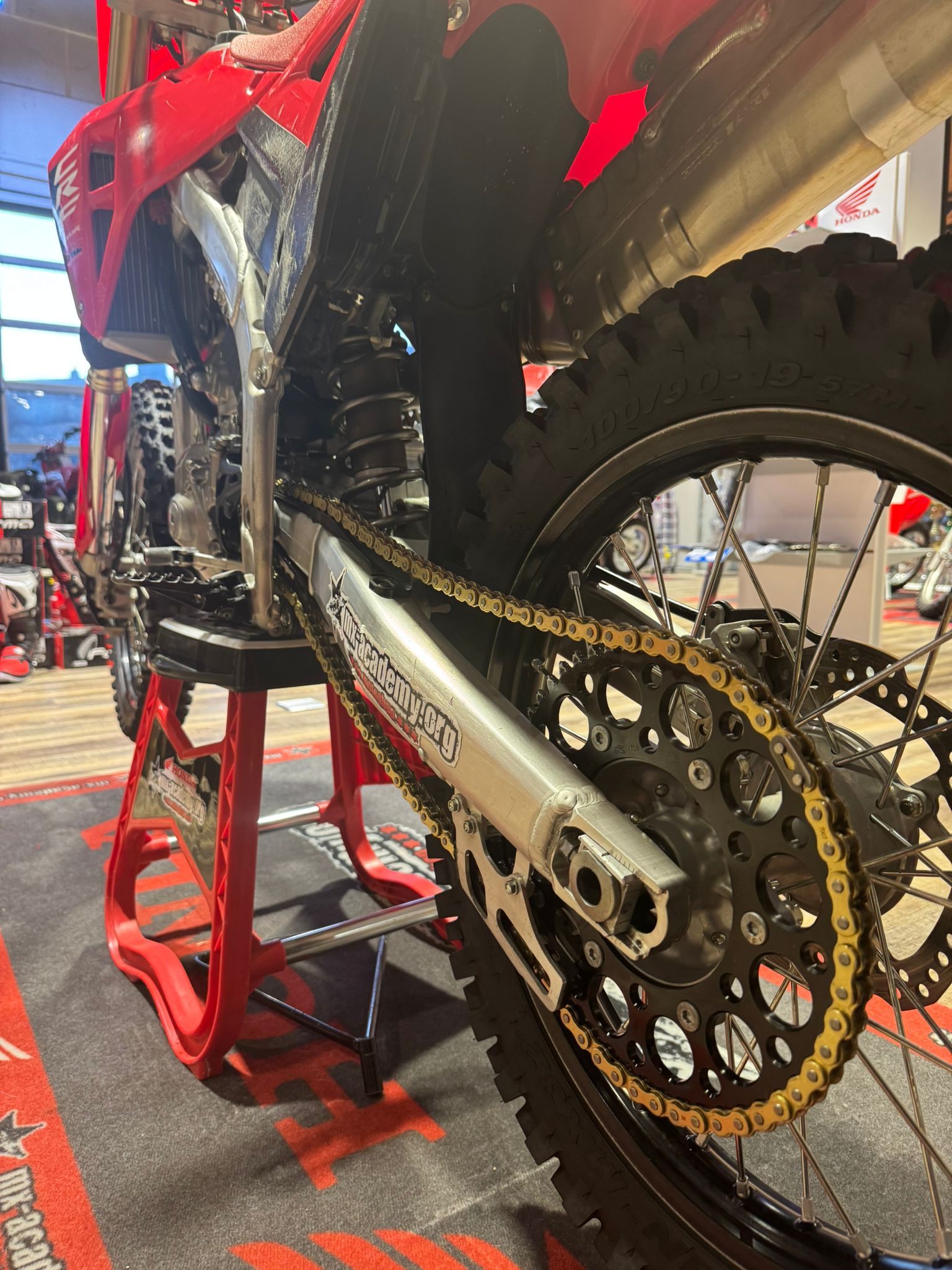HONDA CRF 250 R *Occasion* *2025-26* *Fahrwerktuning*-image-3