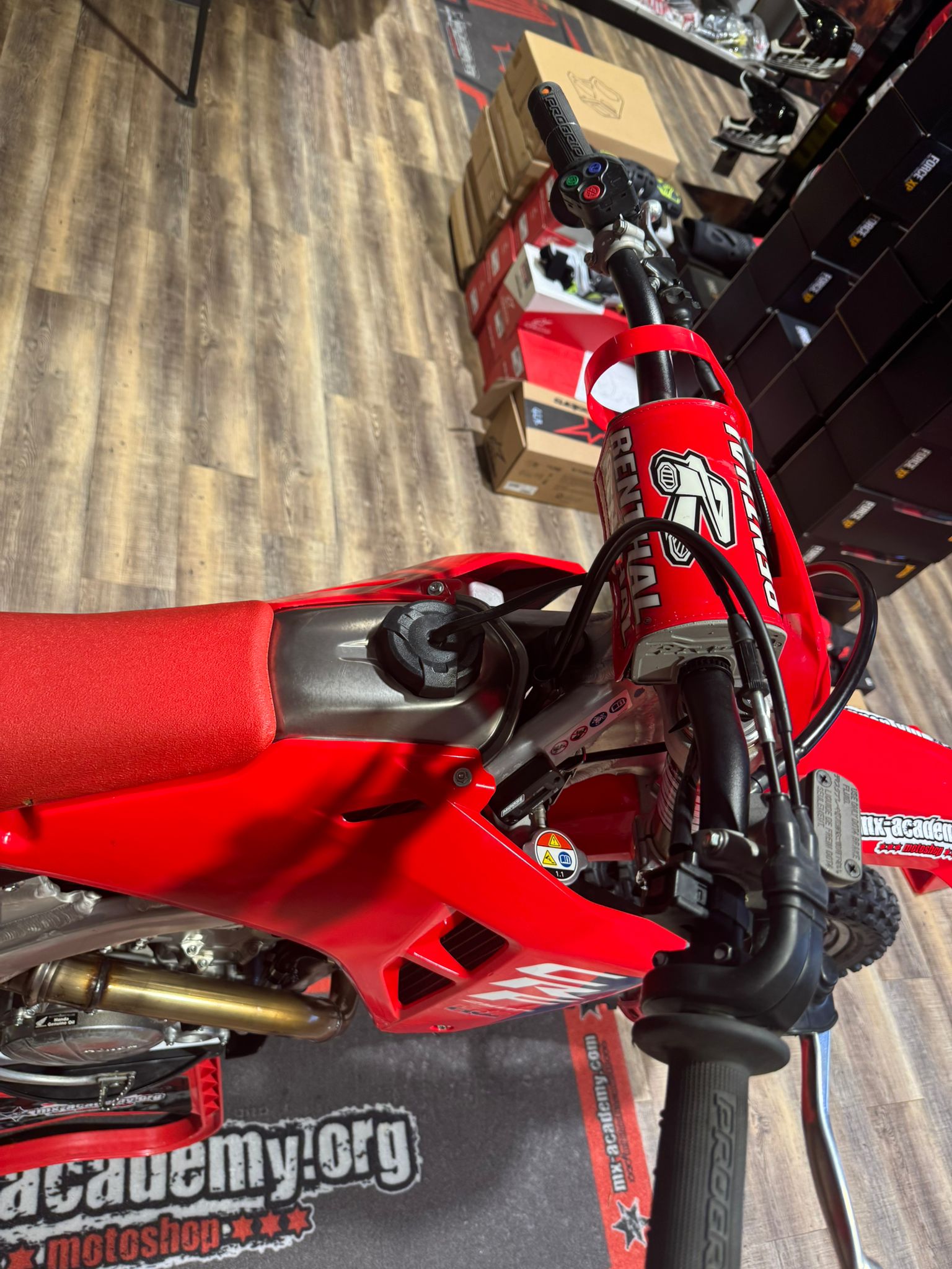 HONDA CRF 250 R *Occasion* *2025-26* *Fahrwerktuning*-image-4