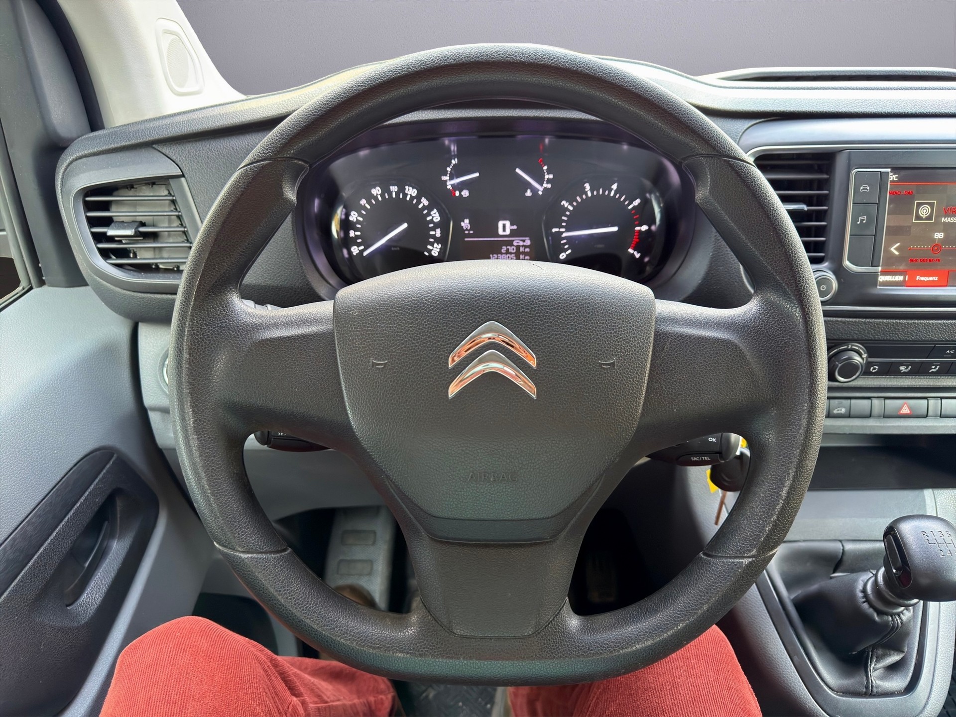 CITROEN Jumpy 2.0 BlueHDi 120 XL Extra-Lang, 3 Sitze, Nutzlast 1225 Kg-image-9