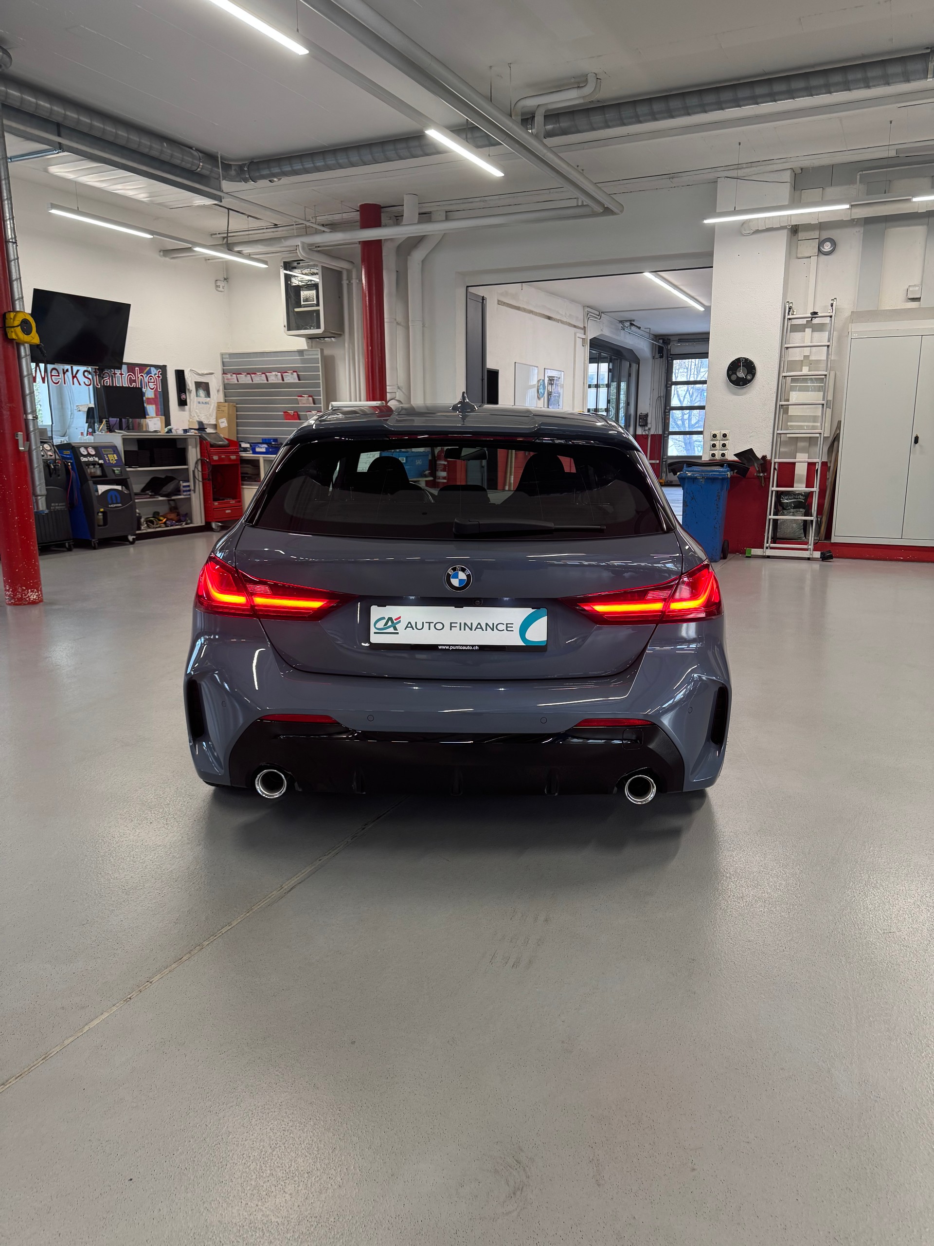 BMW 120d xDrive Steptronic M Sport-image-3