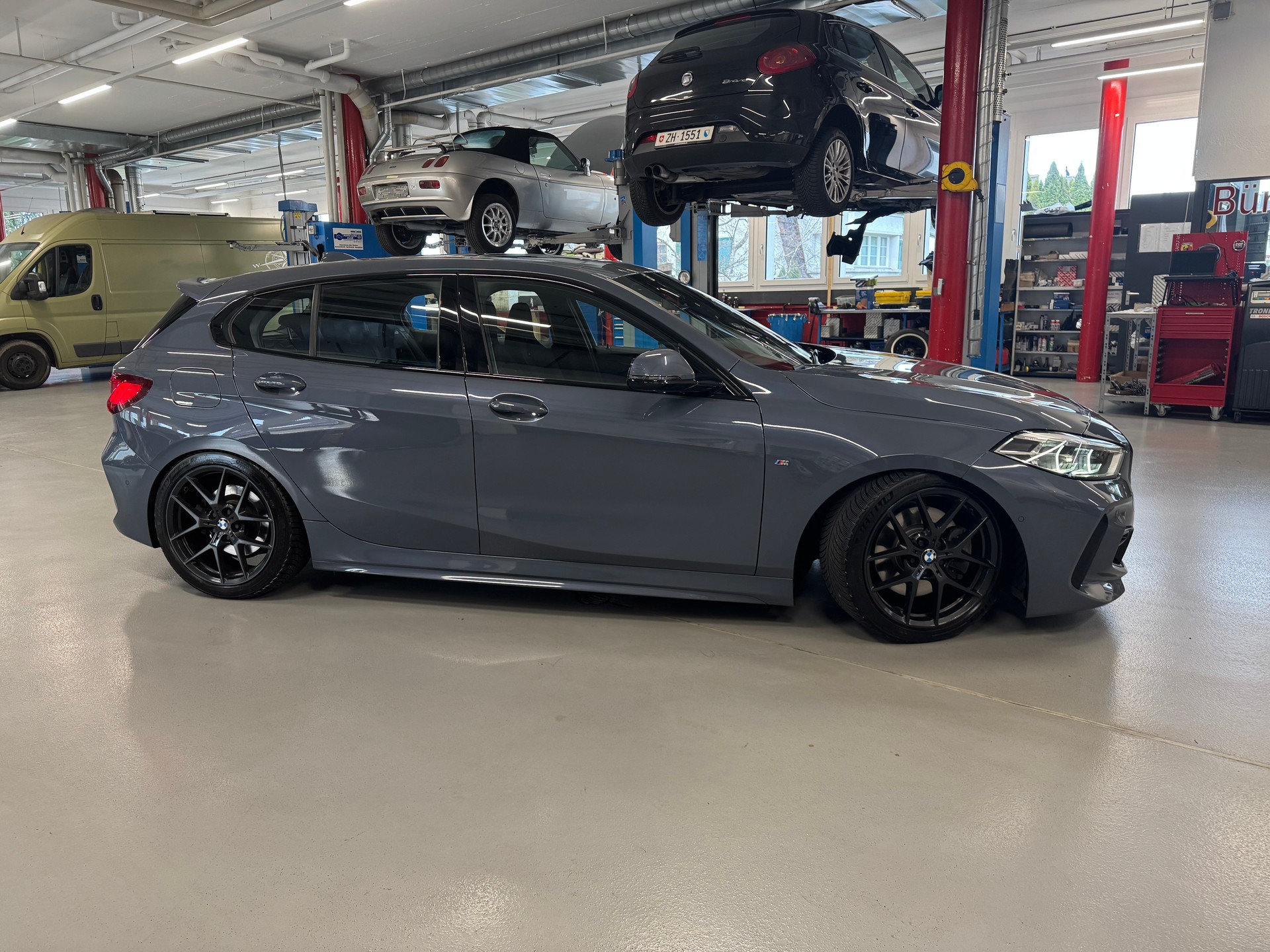 BMW 120d xDrive Steptronic M Sport-image-1