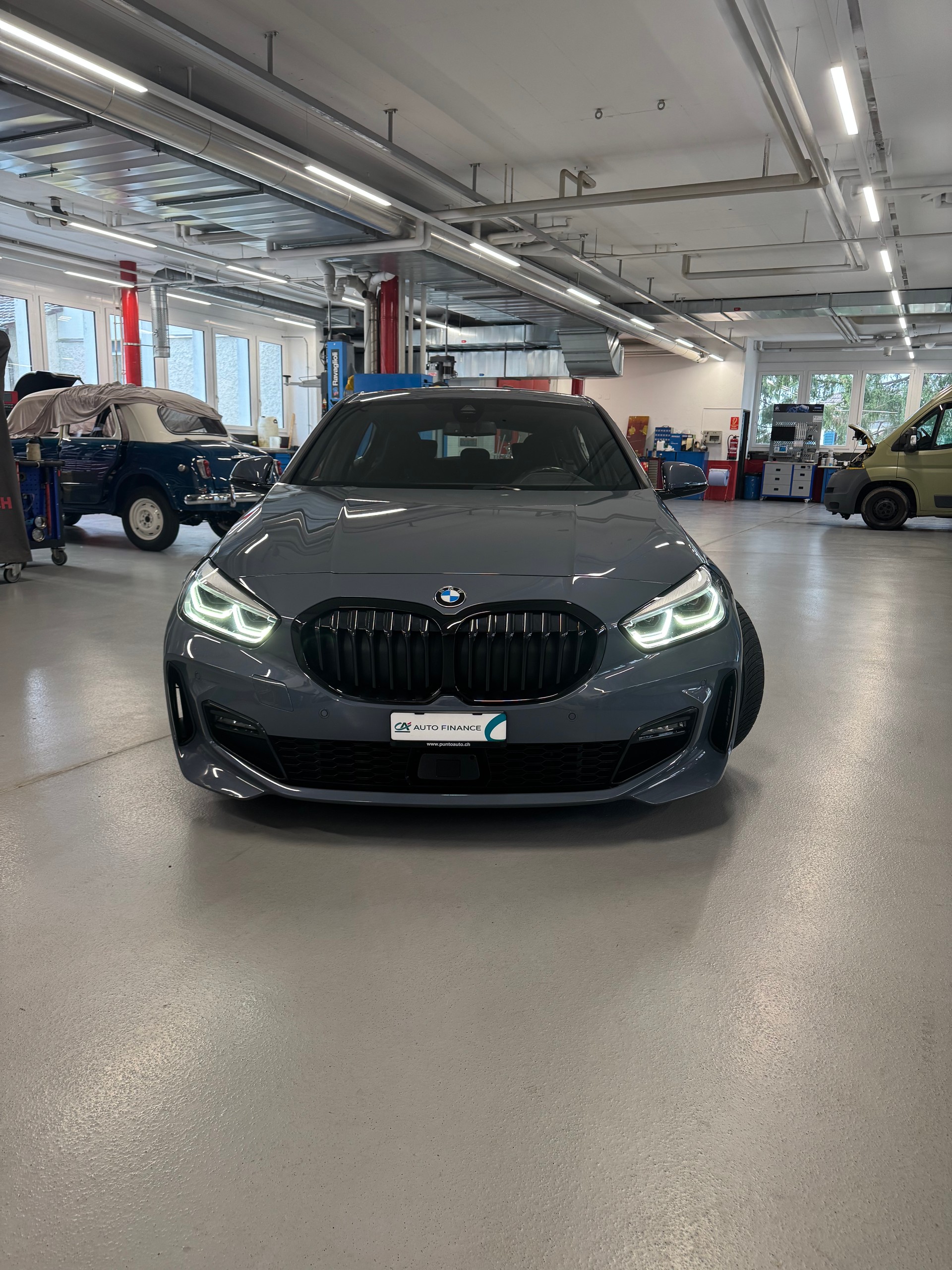 BMW 120d xDrive Steptronic M Sport-image-7