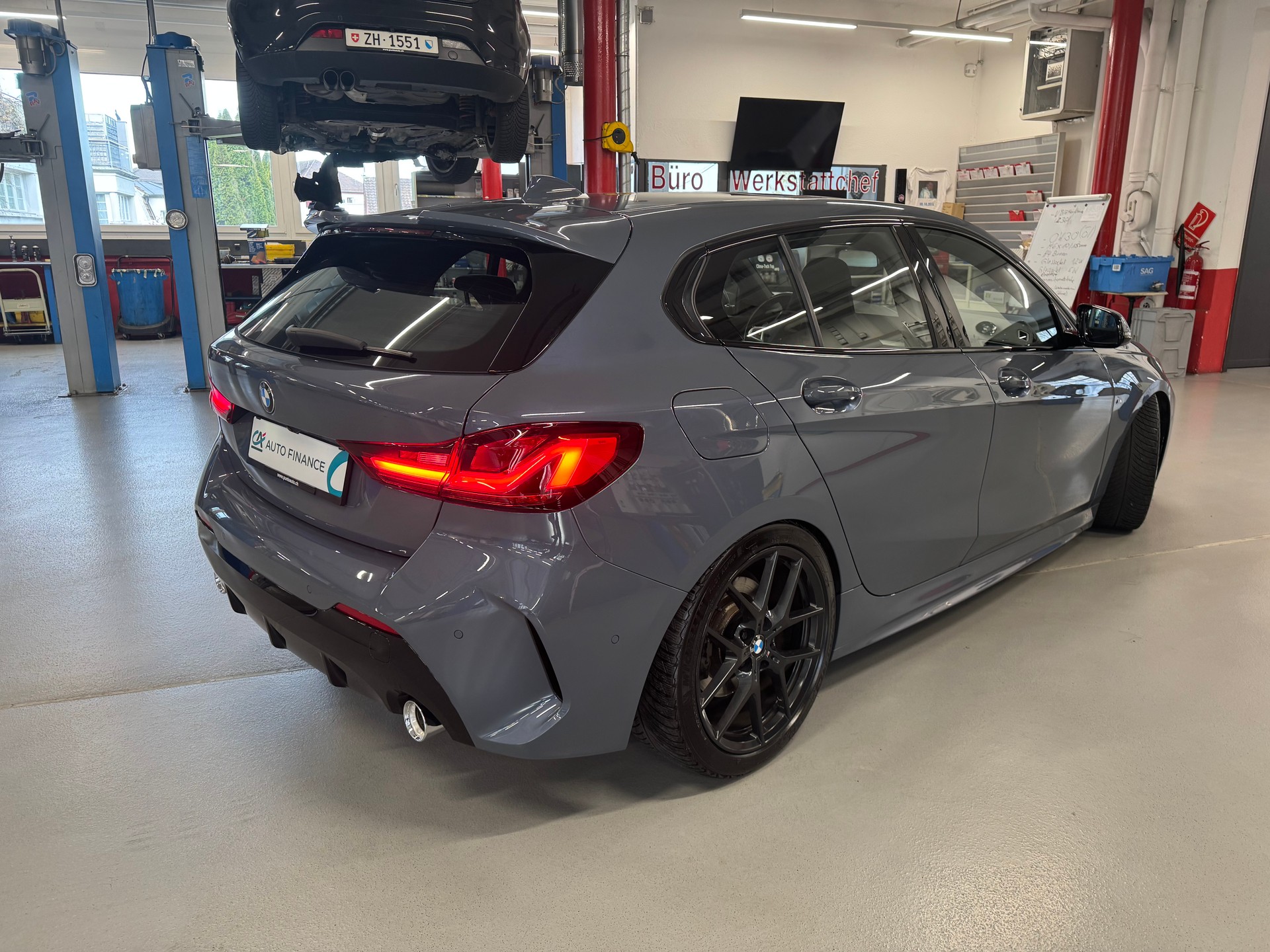 BMW 120d xDrive Steptronic M Sport-image-2