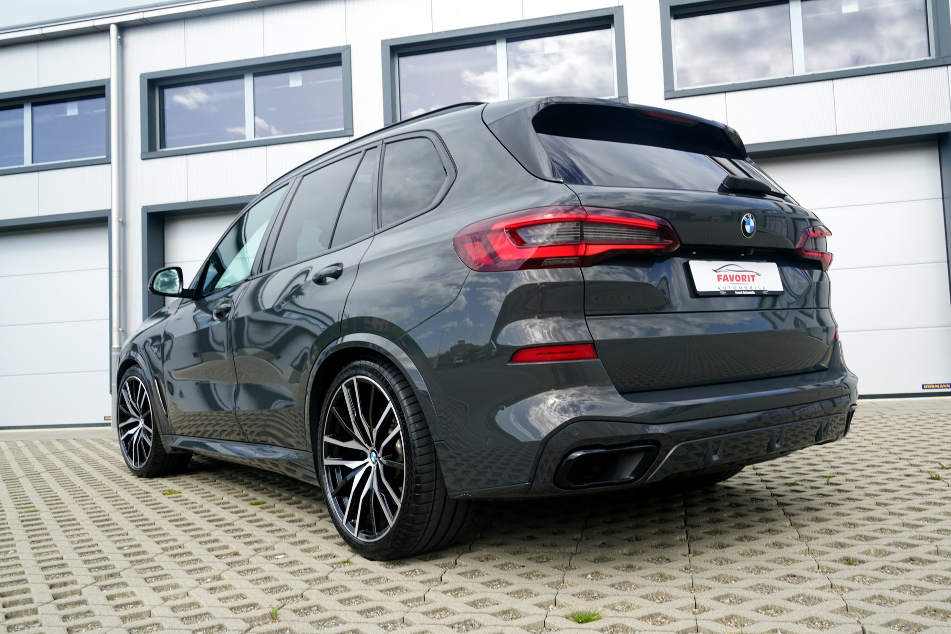 BMW X5 xDrive 48V 40d M Sport Steptronic (CH) **7-Sitze**-image-13