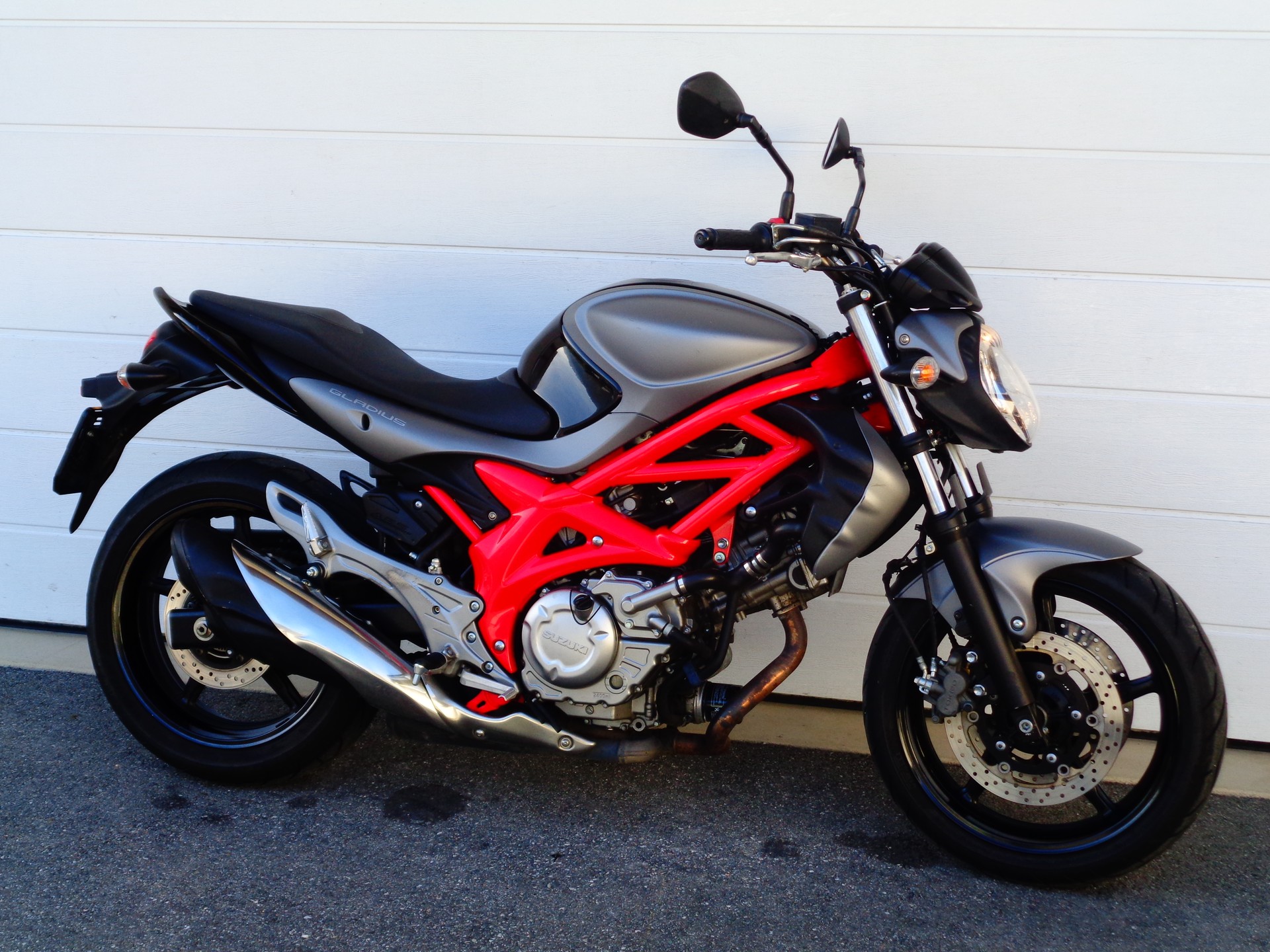 SUZUKI SFV 650 Gladius ABS-image-0