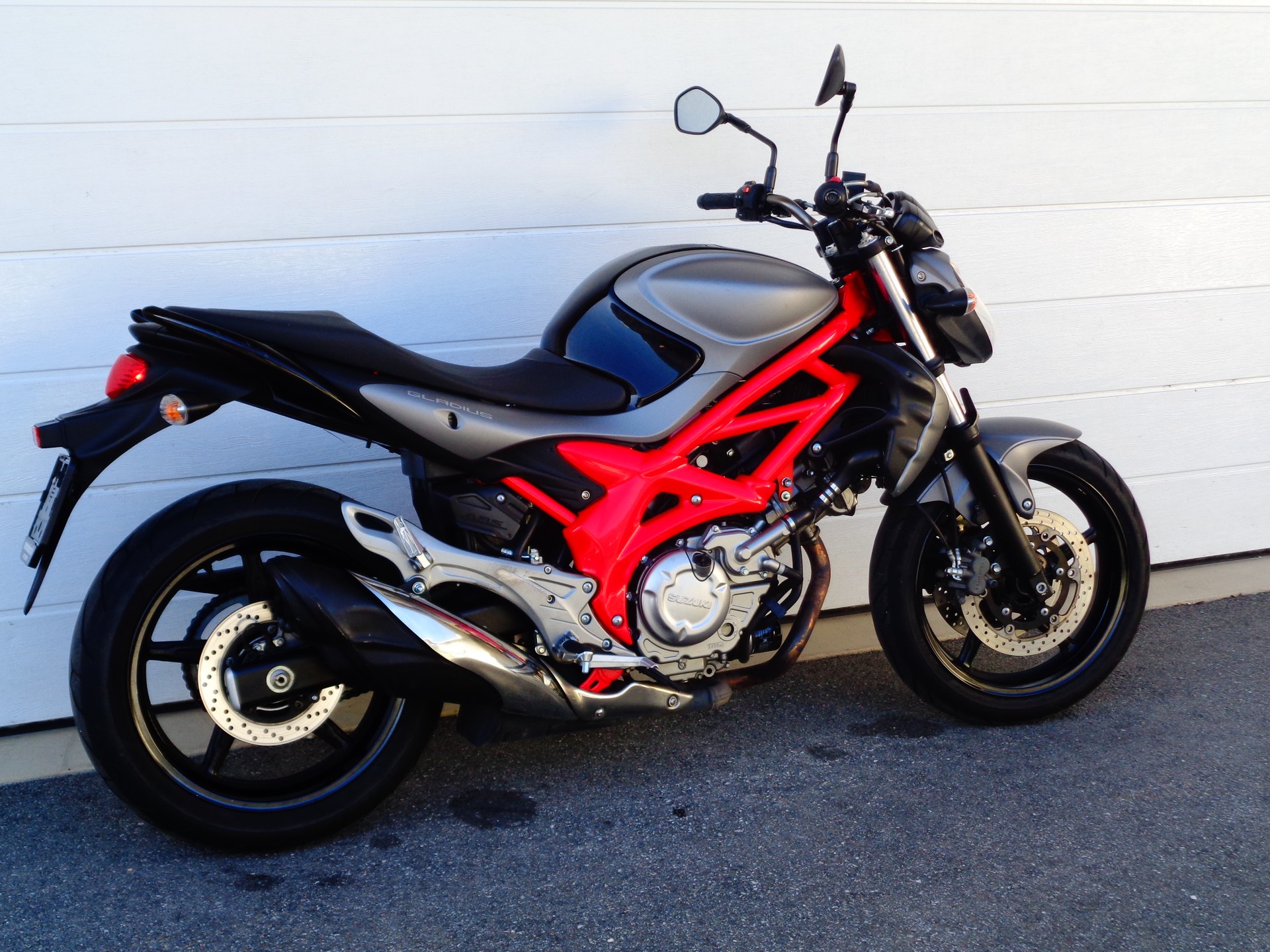 SUZUKI SFV 650 Gladius ABS-image-2
