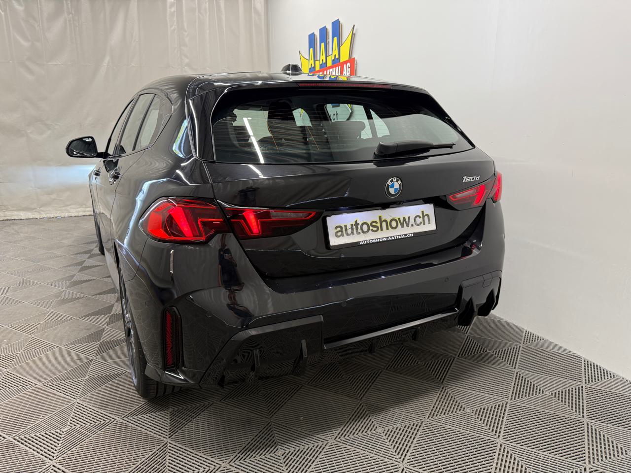 BMW 120d M Sport Steptronic-image-11