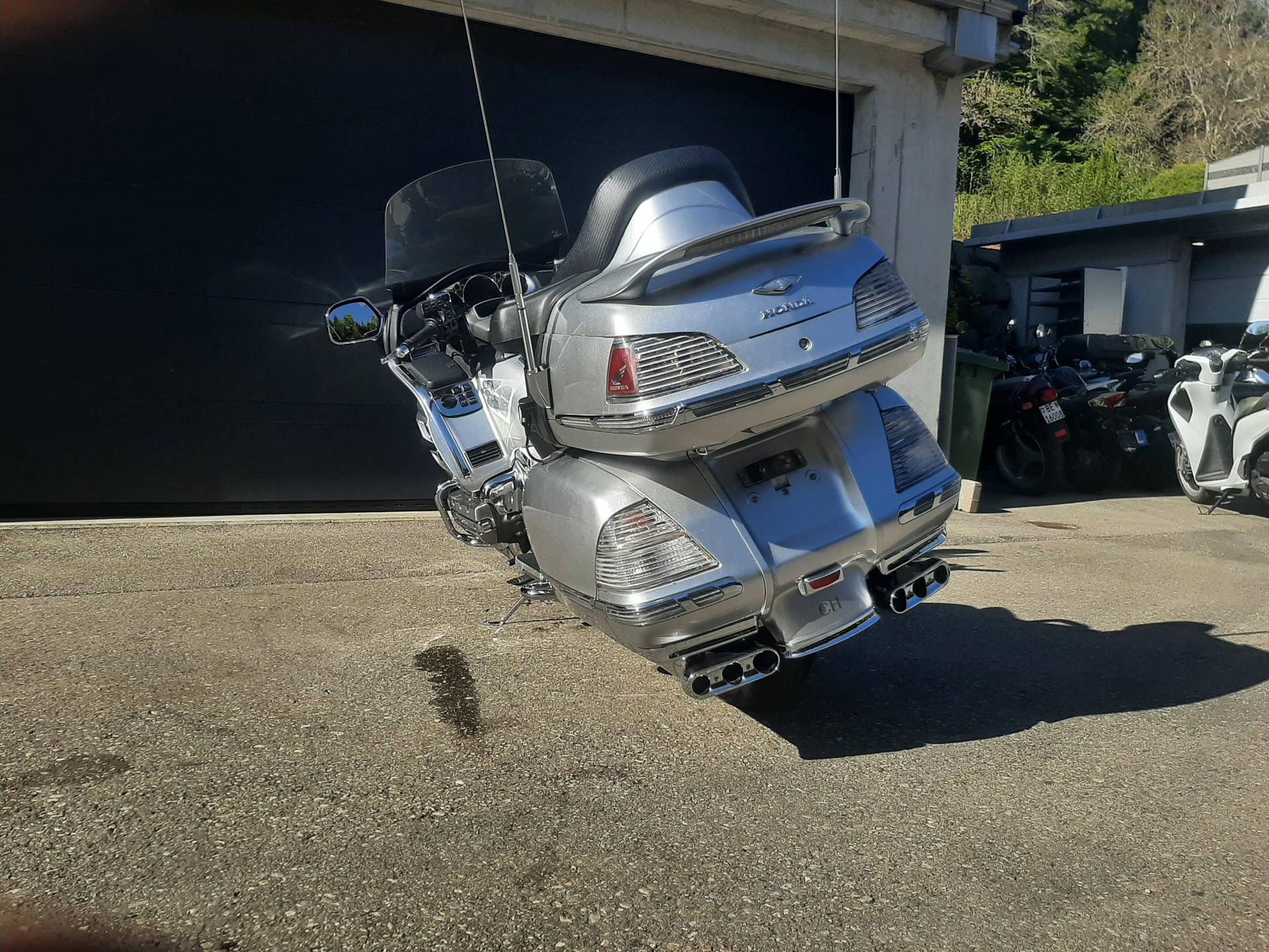 HONDA GL 1800 A Goldwing-image-11