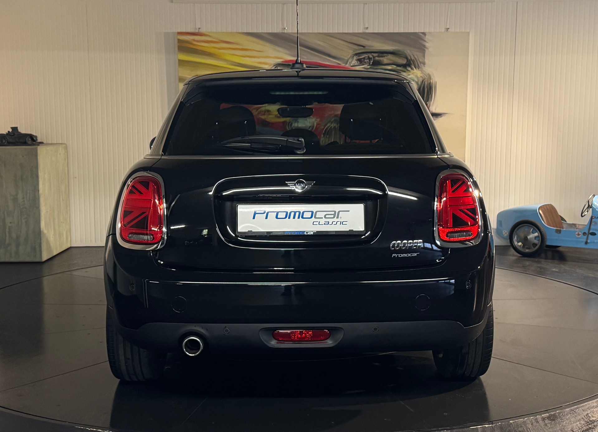 MINI Cooper Steptronic DKG-showroom-element-3