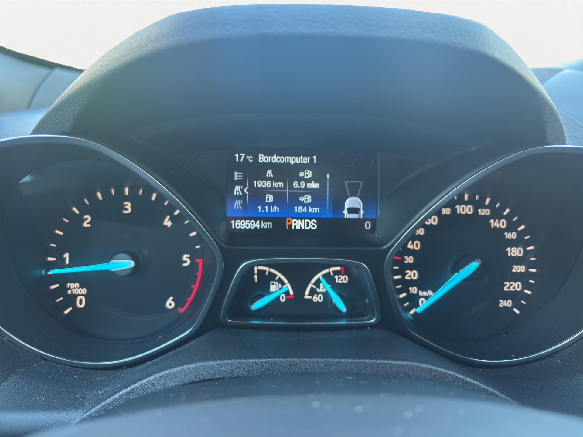 FORD Kuga 2.0 TDCi ST Line High 4WD PowerShift-image-10