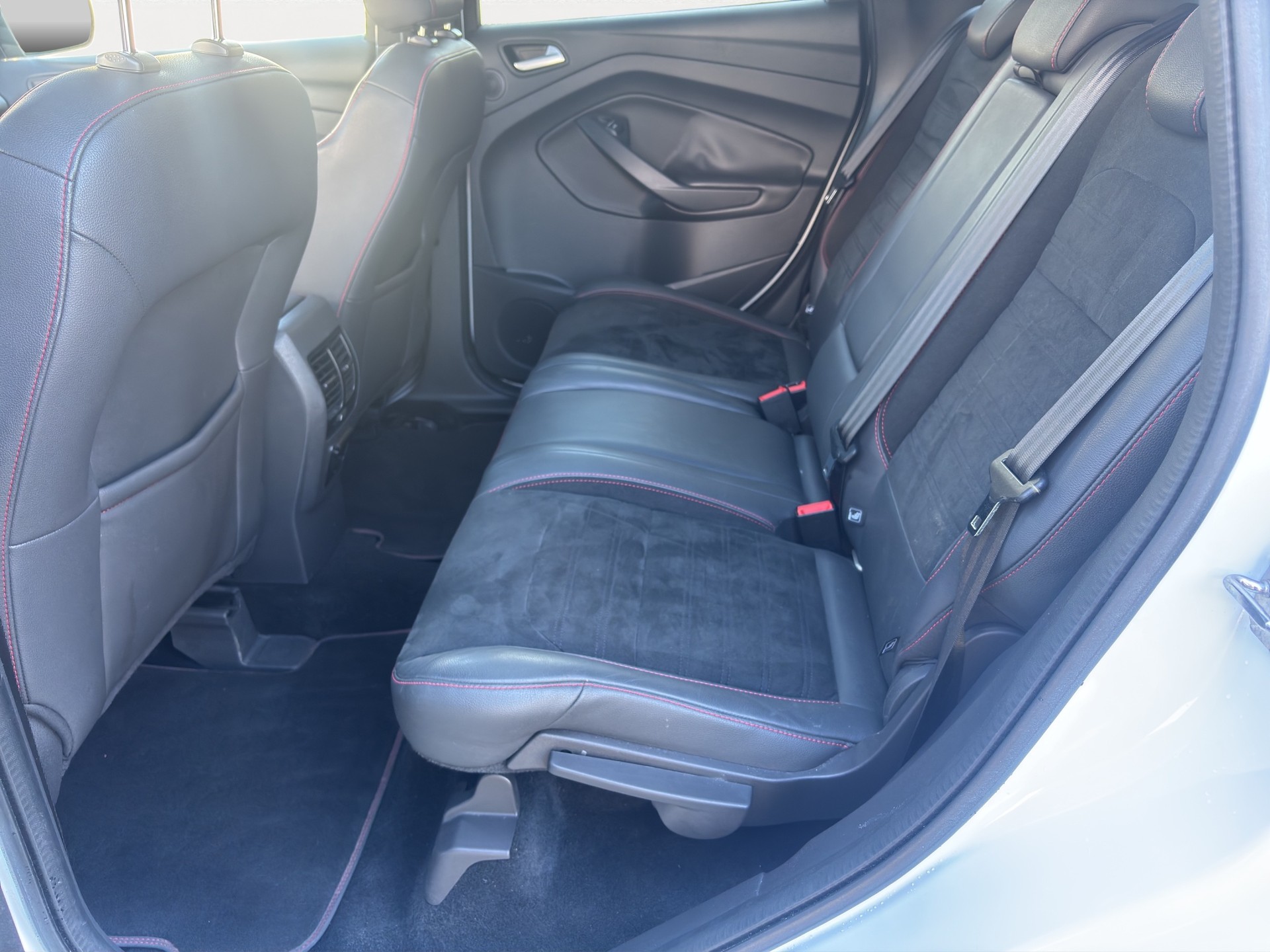 FORD Kuga 2.0 TDCi ST Line High 4WD PowerShift-image-12