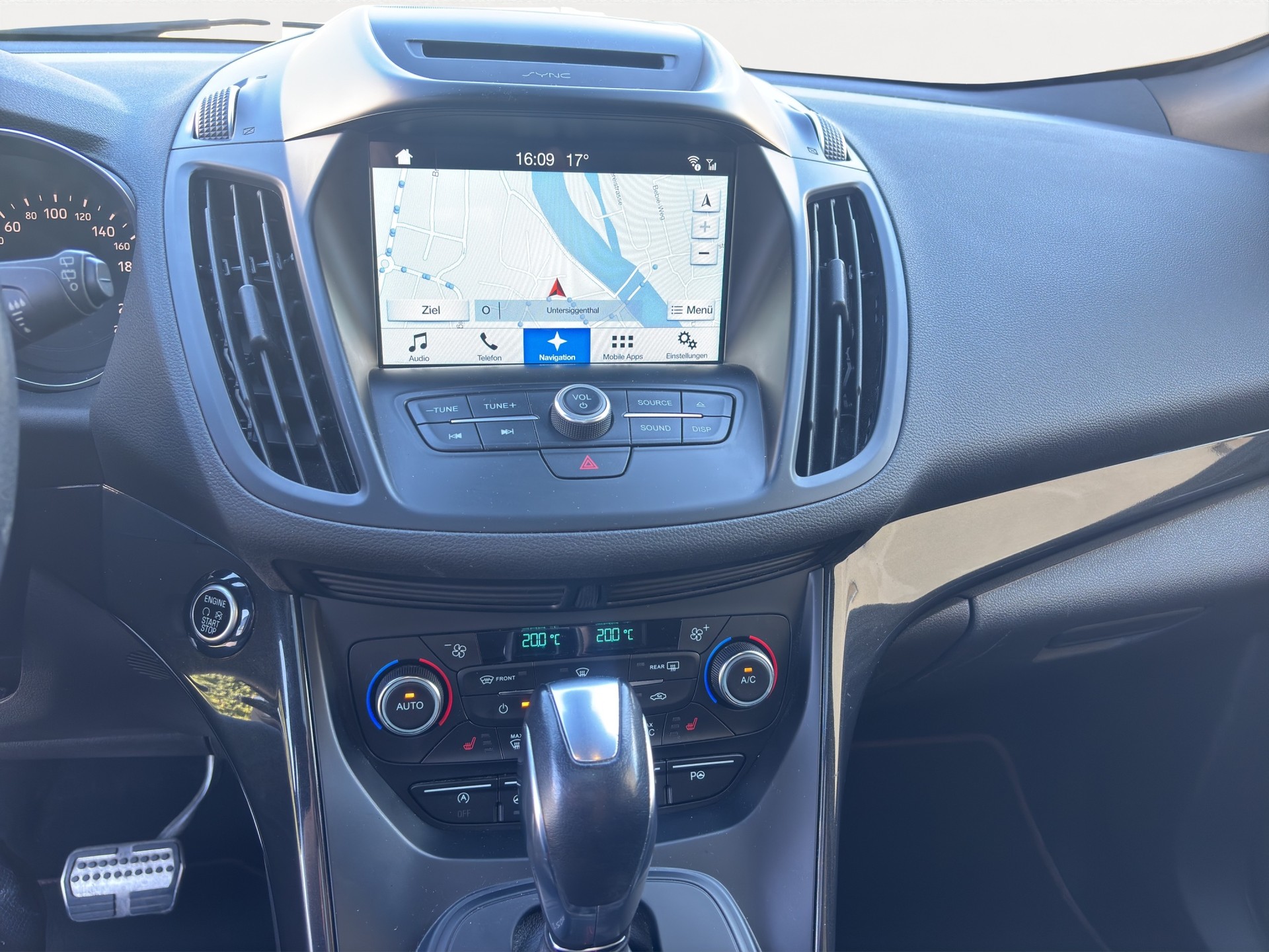 FORD Kuga 2.0 TDCi ST Line High 4WD PowerShift-image-15