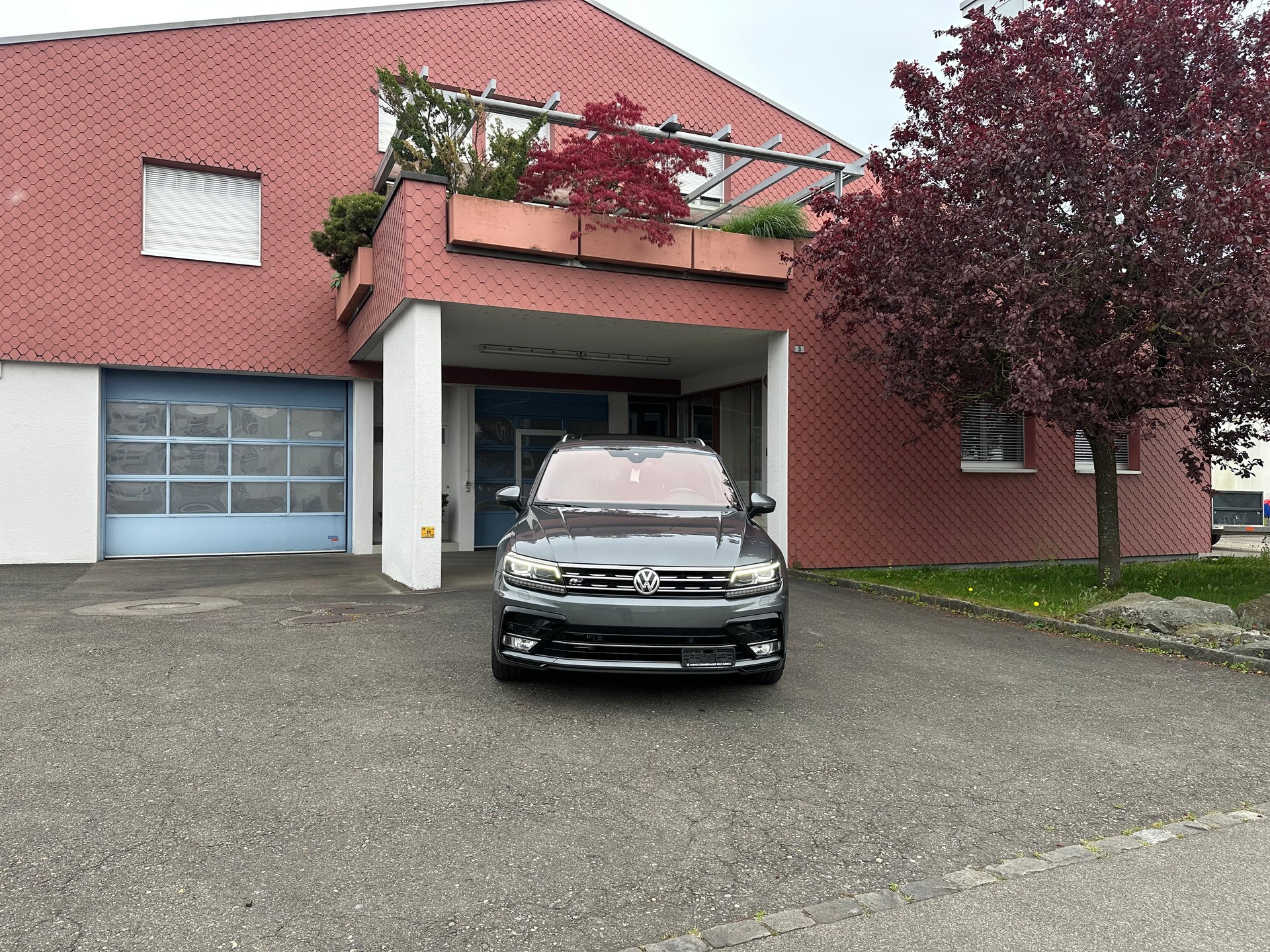 VW Tiguan 2.0 RL 4Motion DSG-image-1