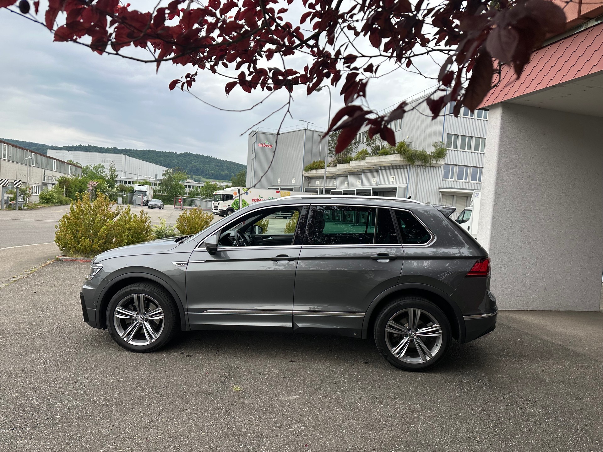 VW Tiguan 2.0 RL 4Motion DSG-image-5
