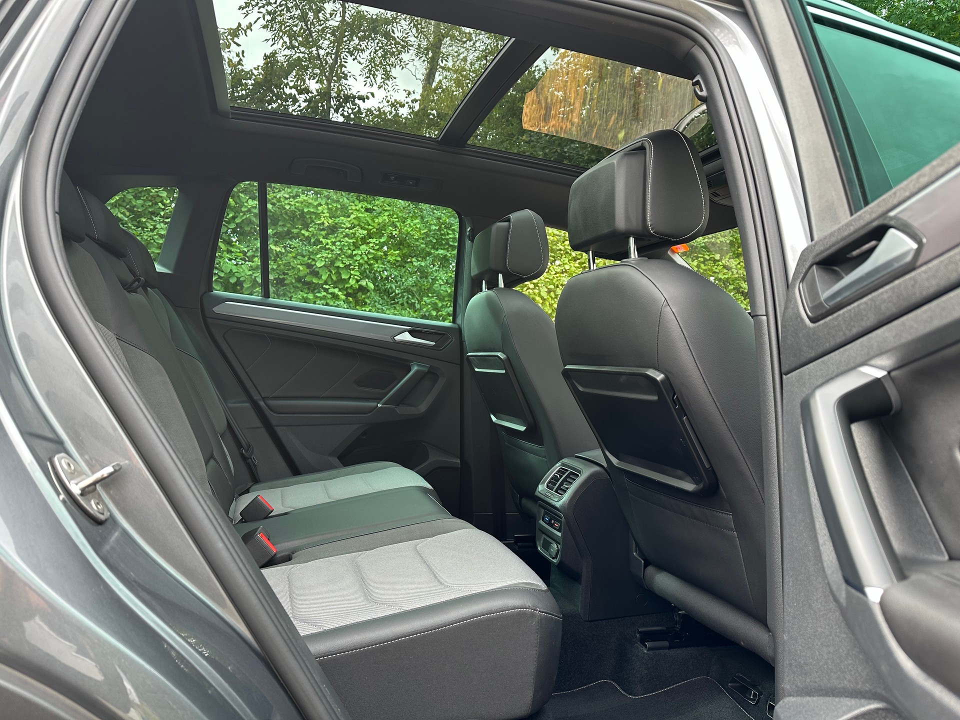 VW Tiguan 2.0 RL 4Motion DSG-image-11