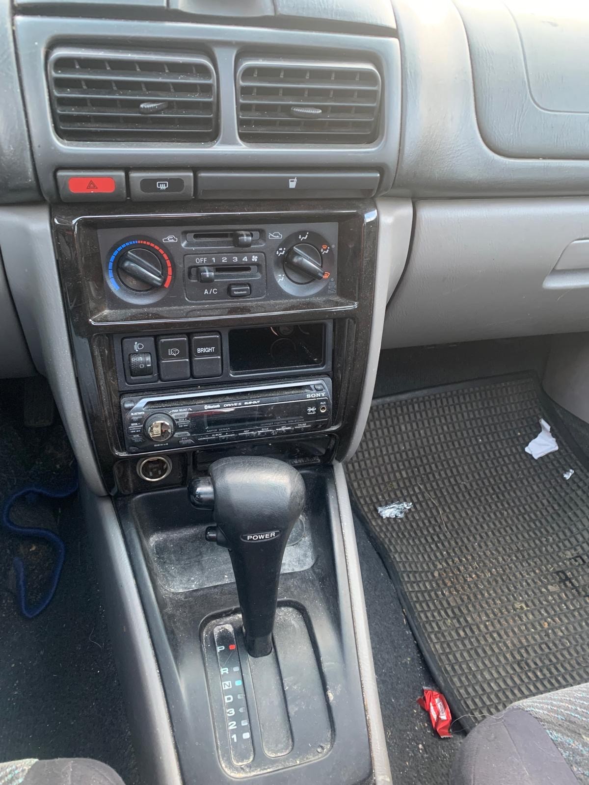 SUBARU Forester 2.0 Comfort Automatic-image-9