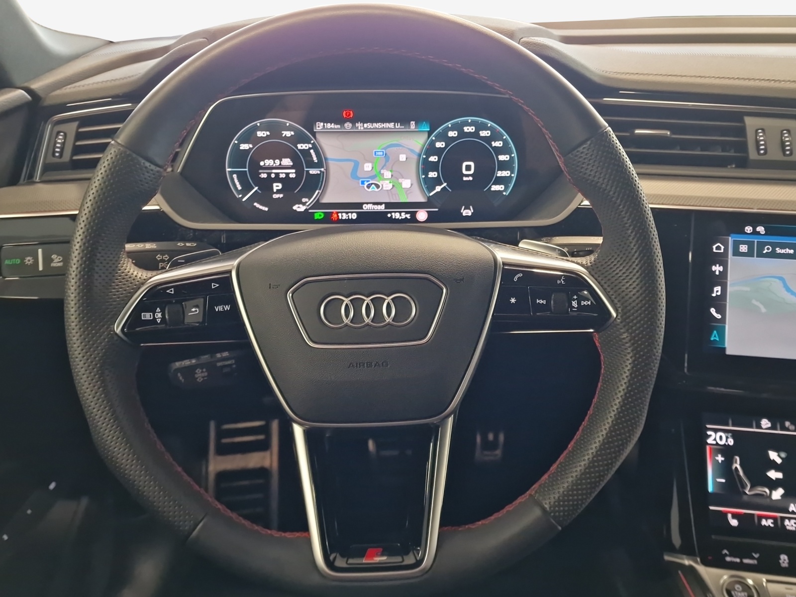 AUDI Q8 55 e-tron Black Edition quattro-image-10