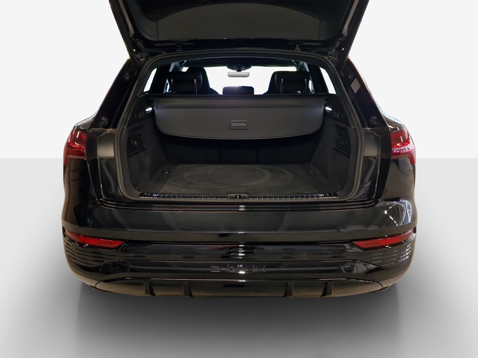AUDI Q8 55 e-tron Black Edition quattro-image-13