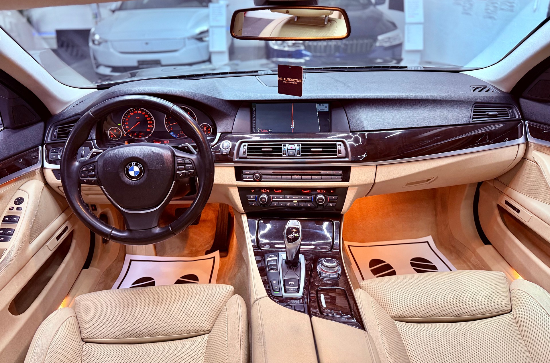 BMW 535i xDrive Touring Steptronic-image-10