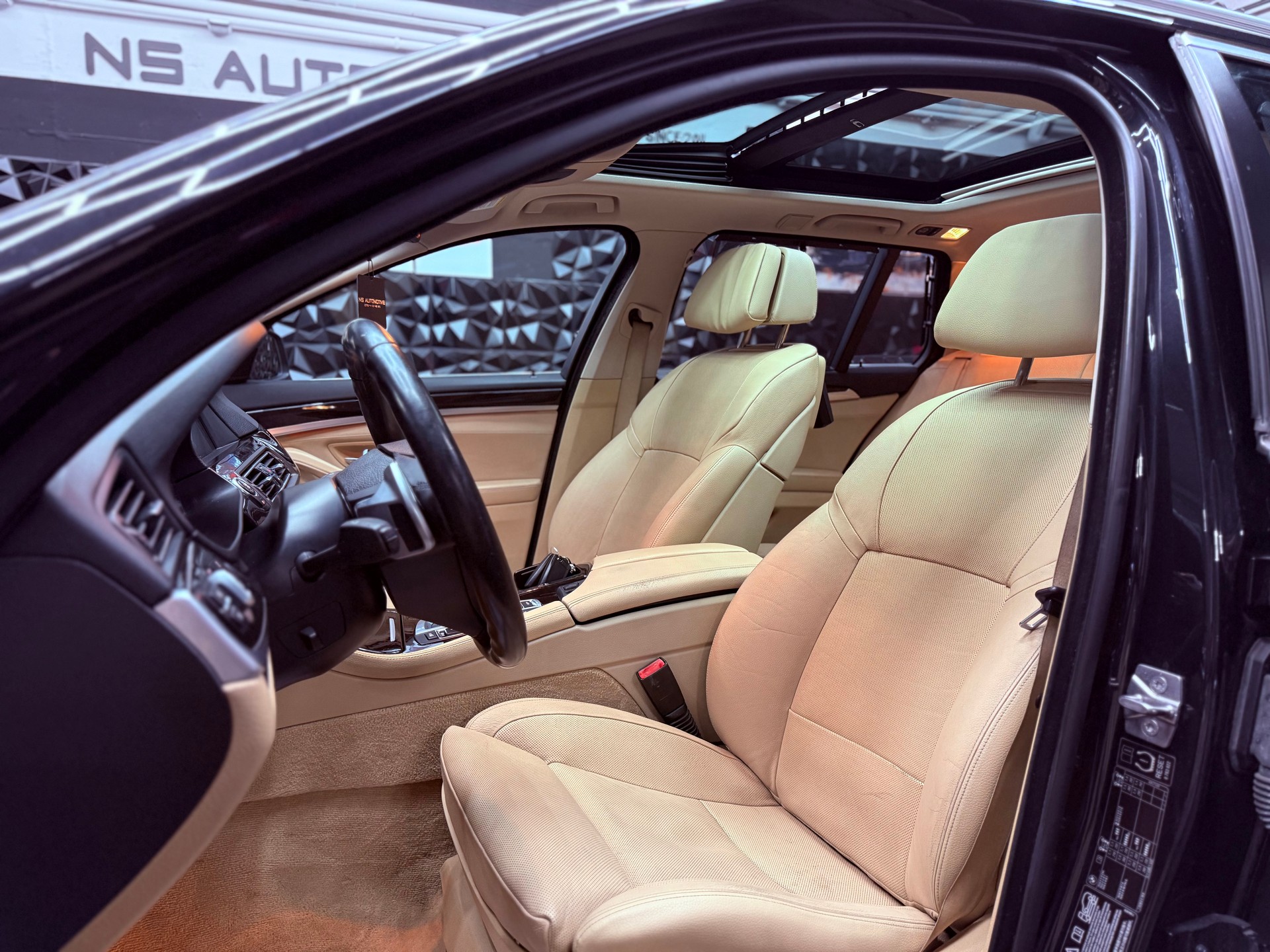 BMW 535i xDrive Touring Steptronic-image-16